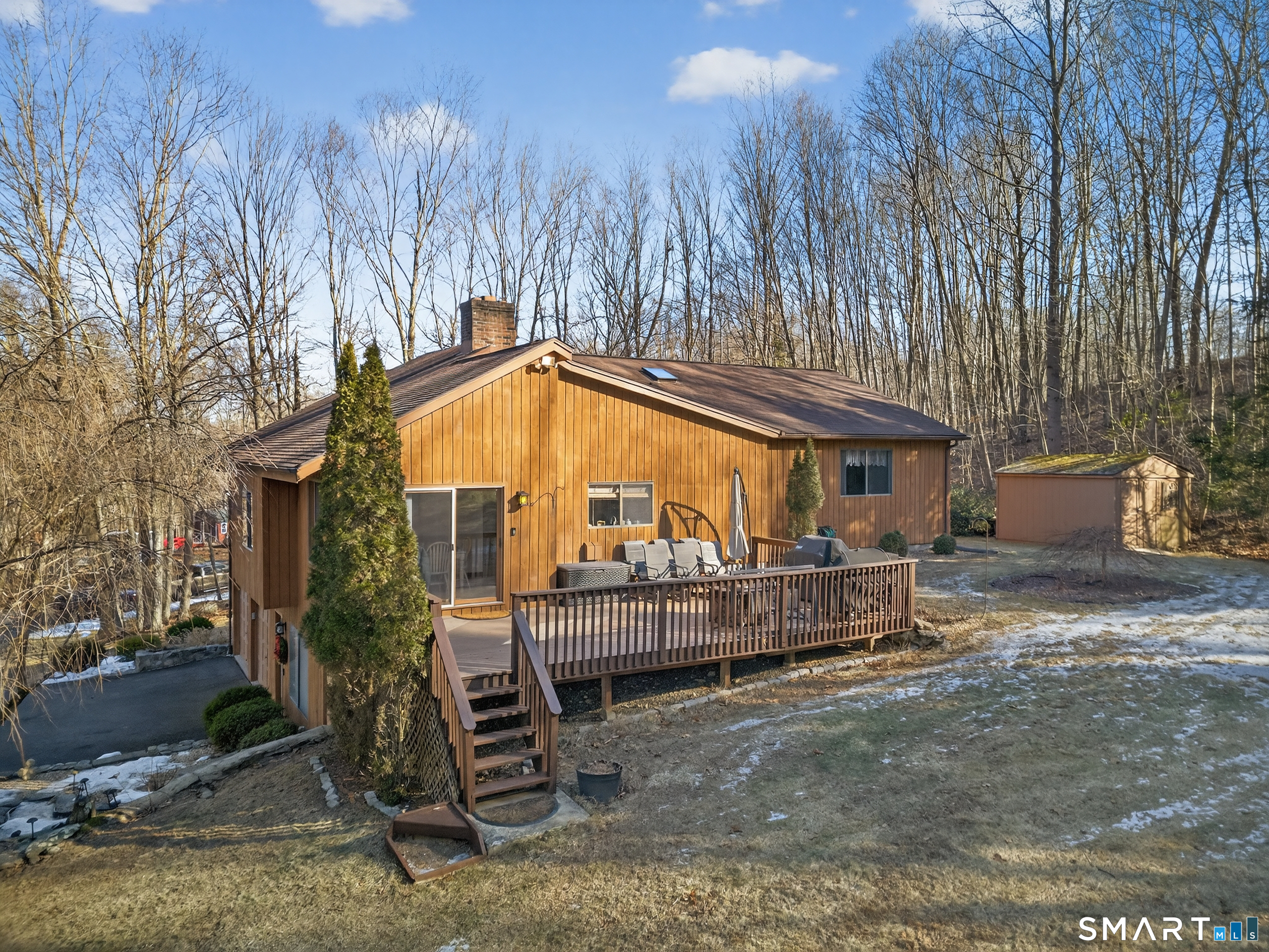 Homes for sale in Oxford, CT | 28 Oakcrest Rd, Oxford, CT 06478 | MLS# 24149982