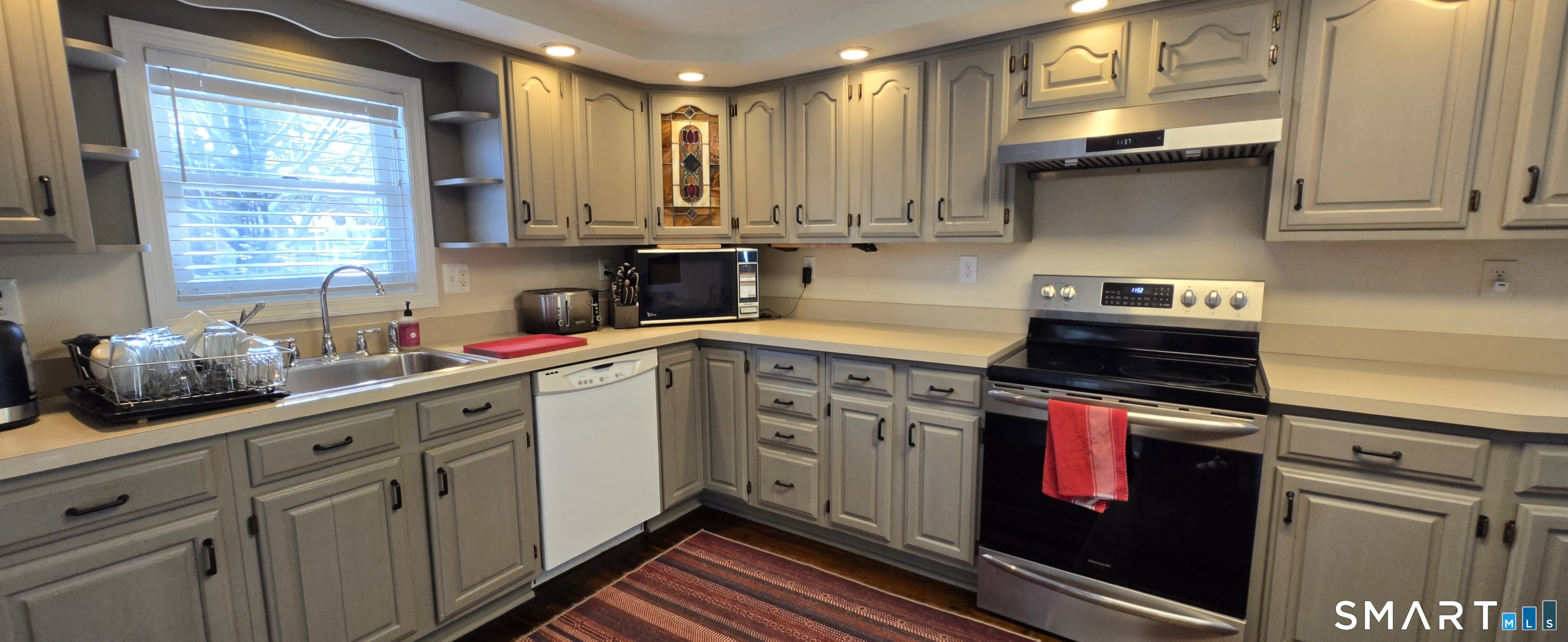 Photo 15 of 287 Hansen Avenue, Bridgeport, CT