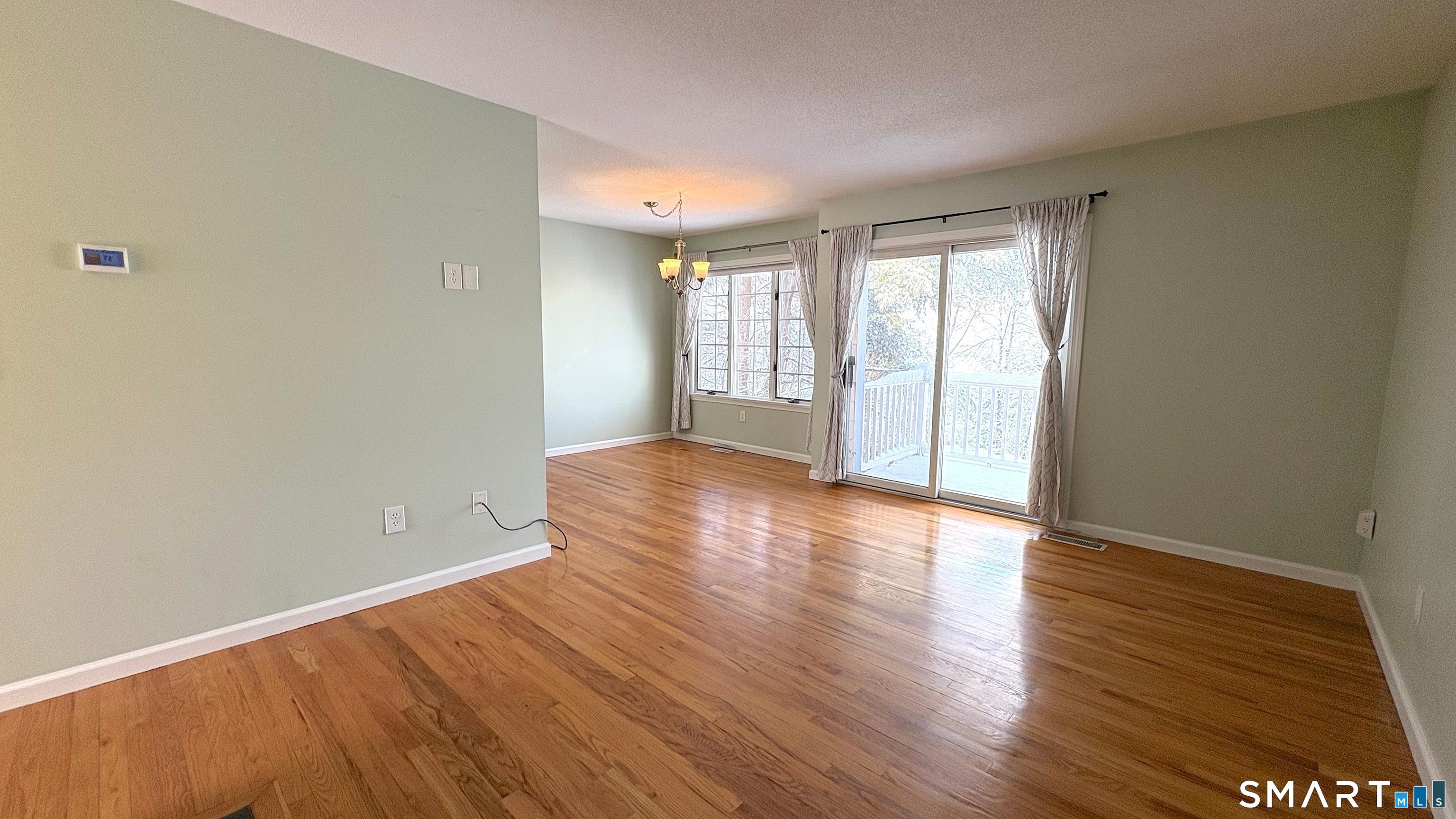 Photo 9 of 26 Julia Court, East Windsor, CT