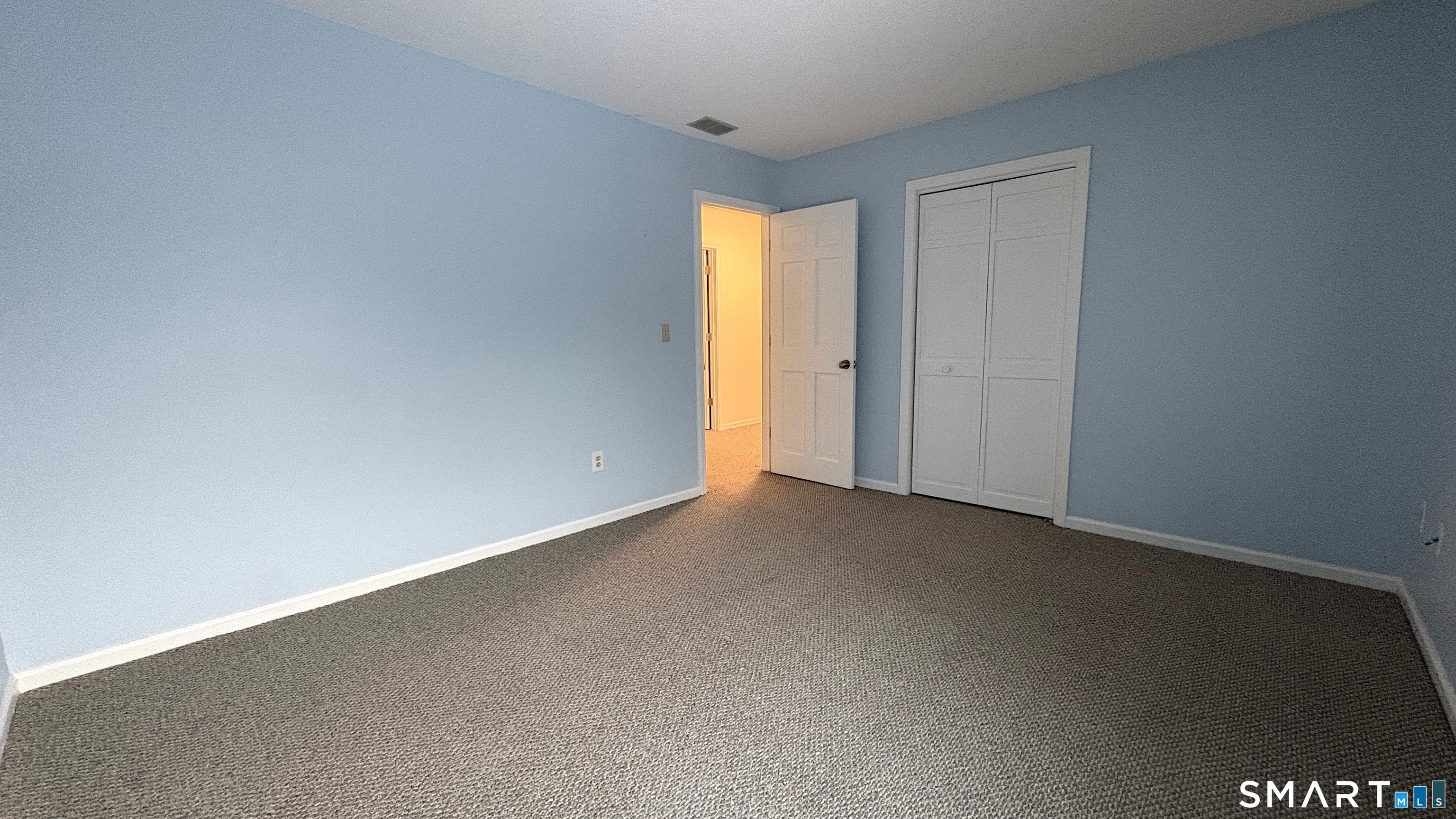 Photo 17 of 26 Julia Court, East Windsor, CT