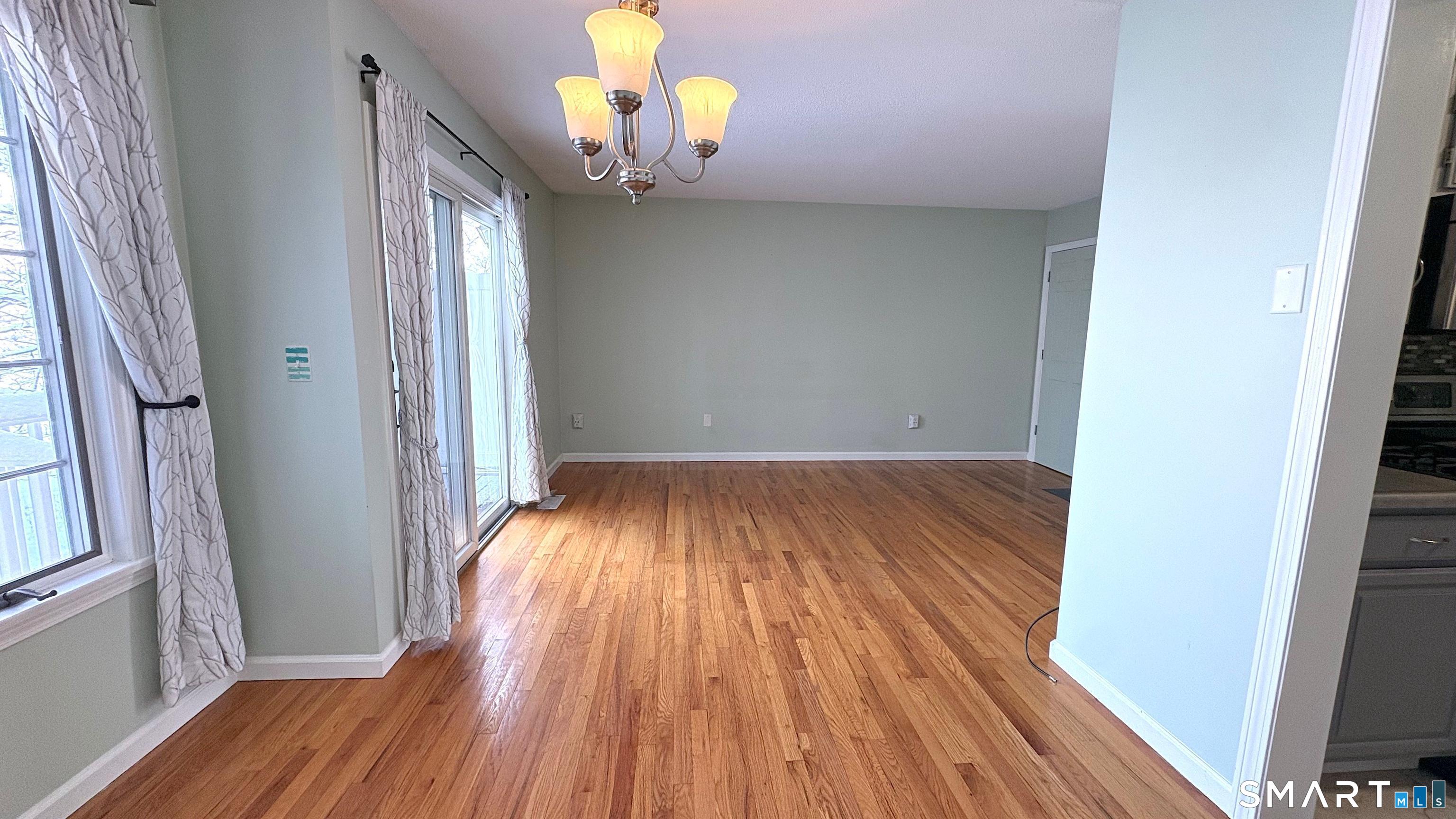 Photo 13 of 26 Julia Court, East Windsor, CT