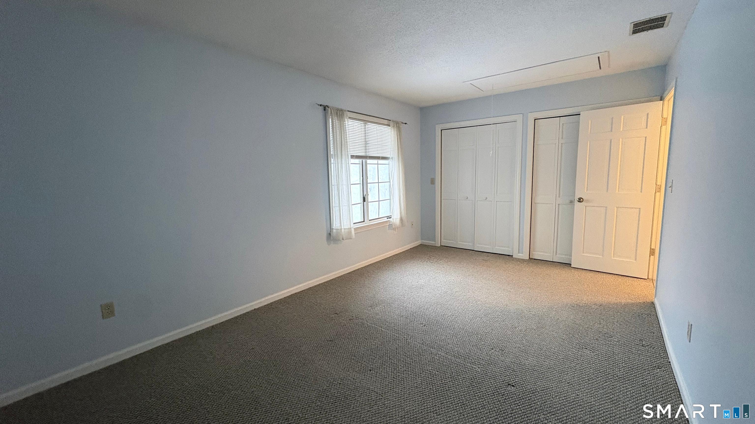 Photo 15 of 26 Julia Court, East Windsor, CT