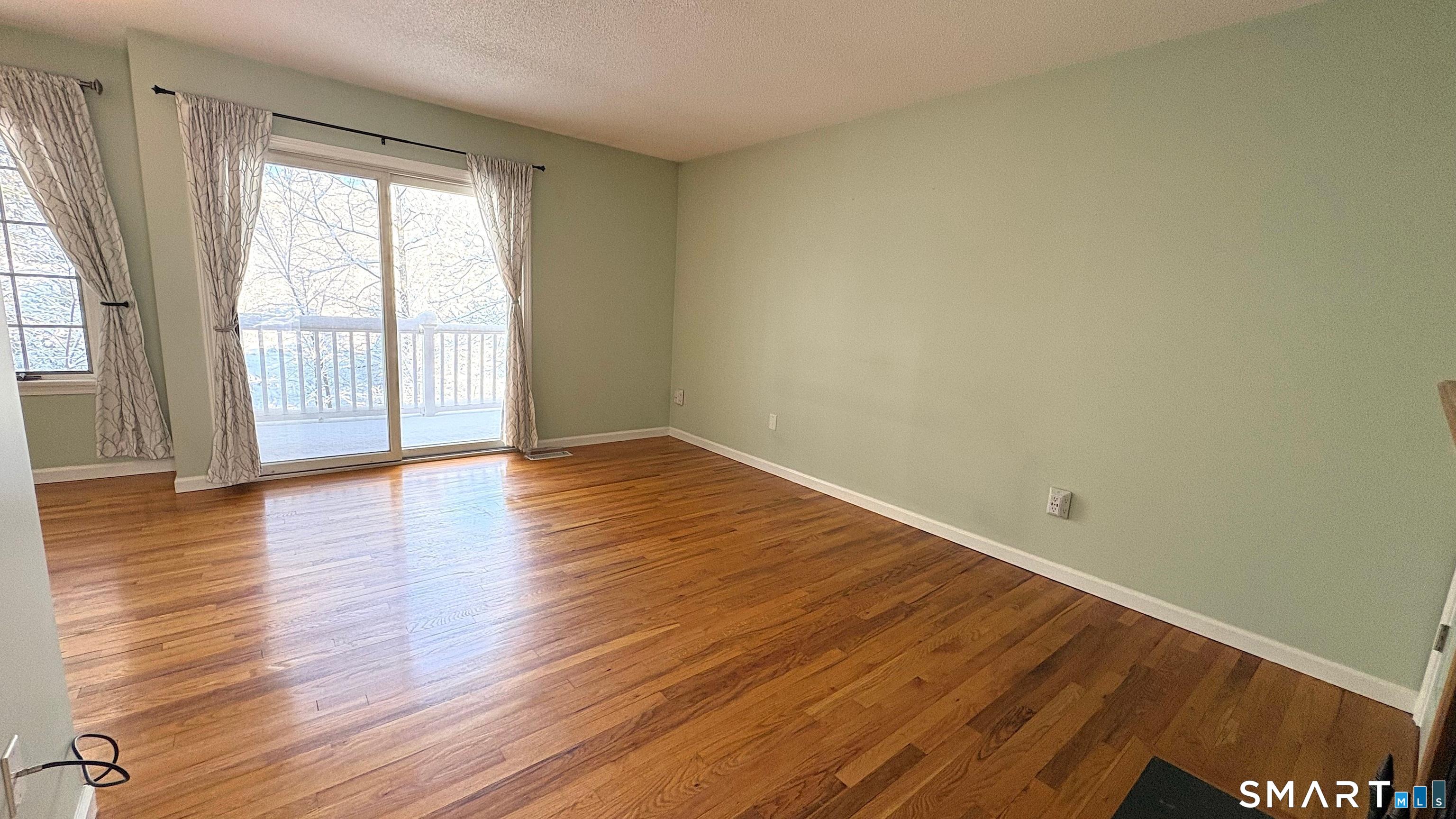 Photo 14 of 26 Julia Court, East Windsor, CT