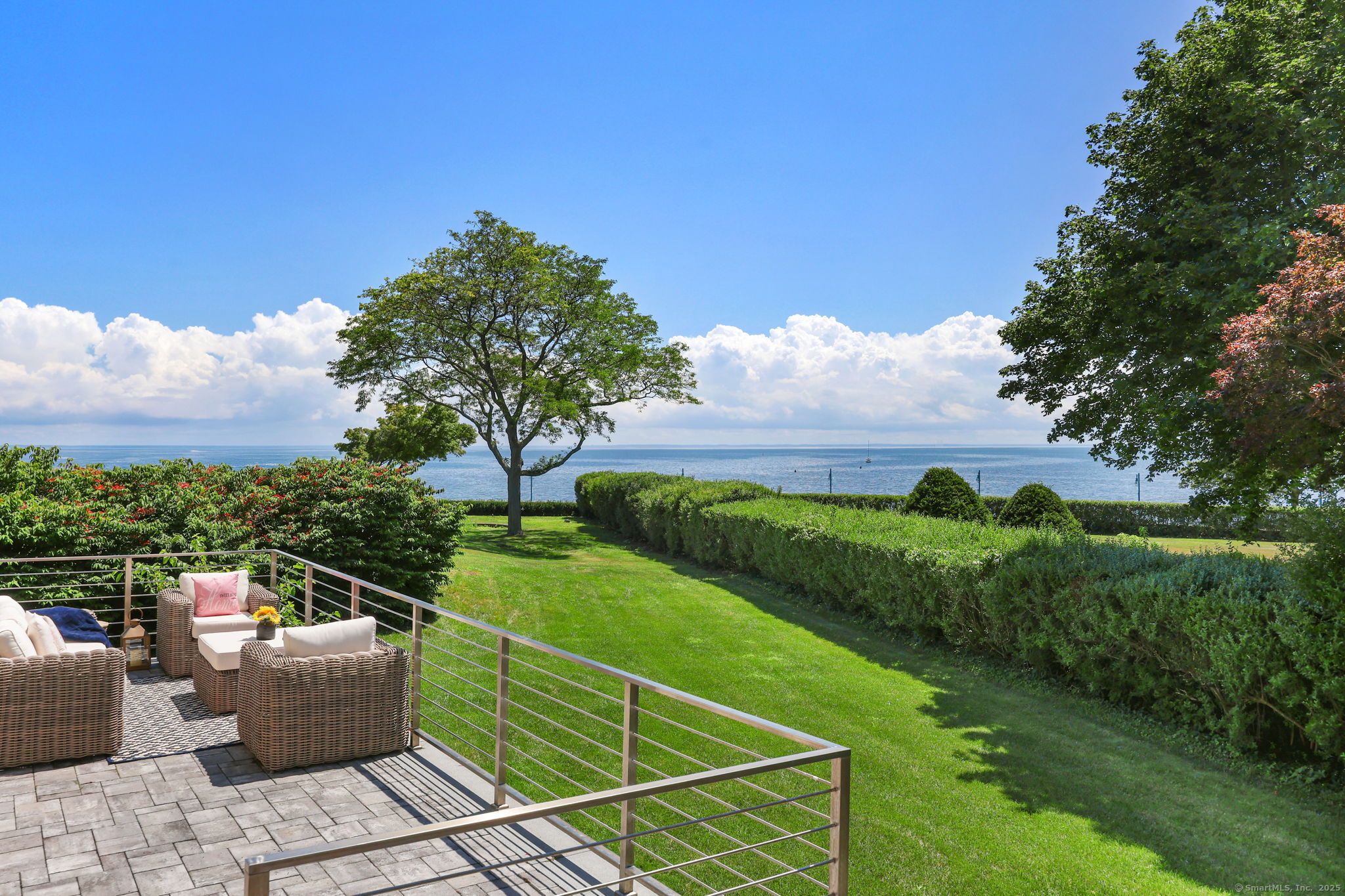 Homes for sale in Bridgeport, CT | 175 Battery Park Dr, Bridgeport, CT 06605 | MLS# 24150063