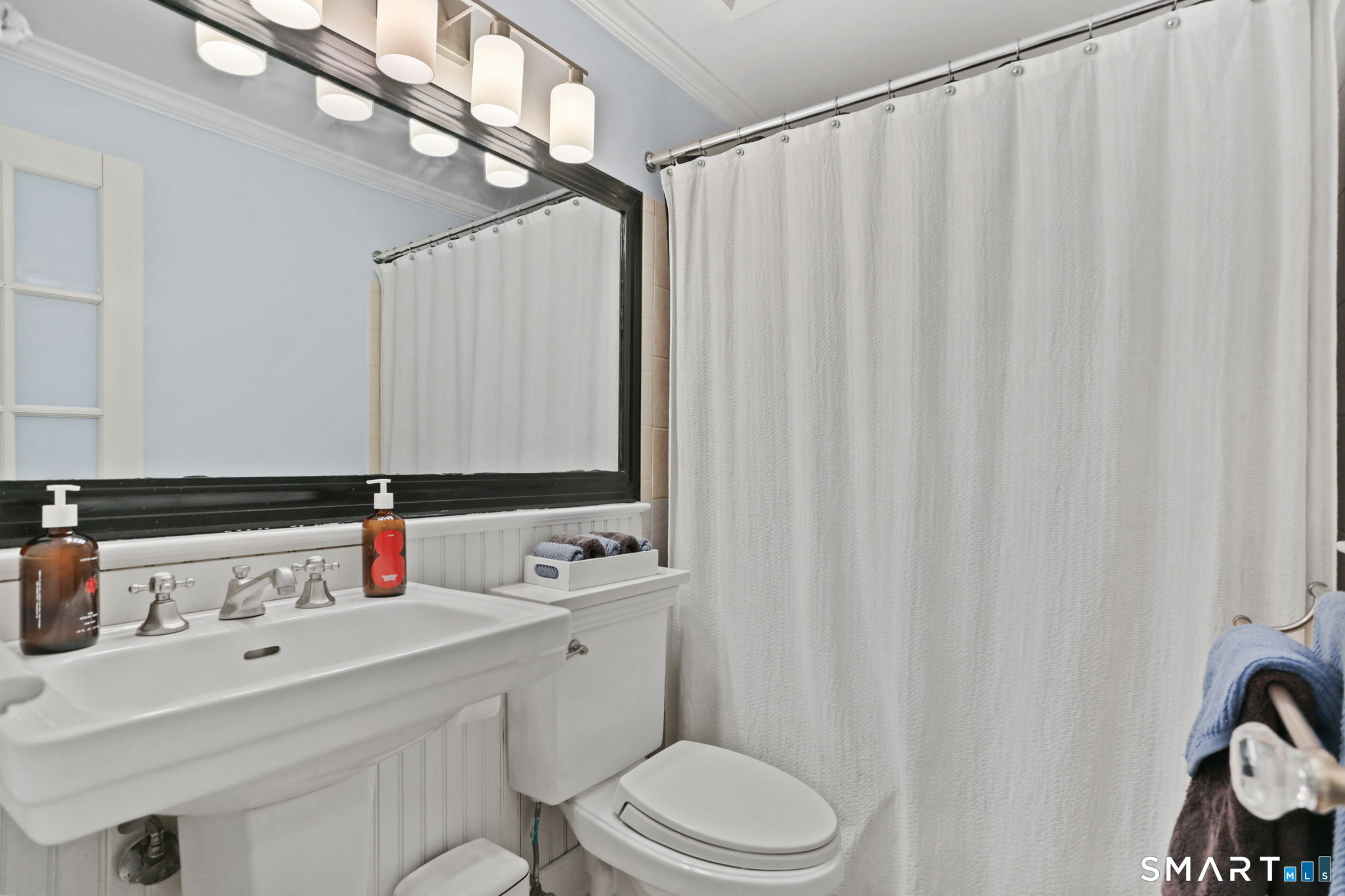 Photo 10 of 125 Heritage Hill Road, New Canaan, CT