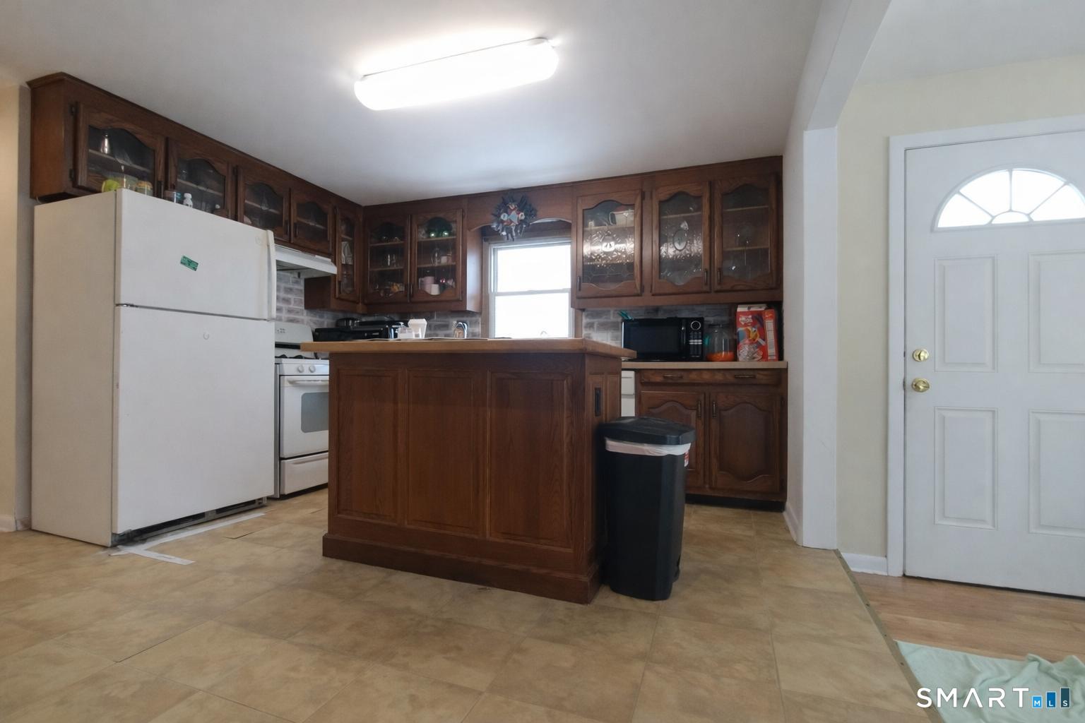 Homes for sale in Enfield, CT | 2 Sharren Ln, Enfield, CT 06082 | MLS# 24146415