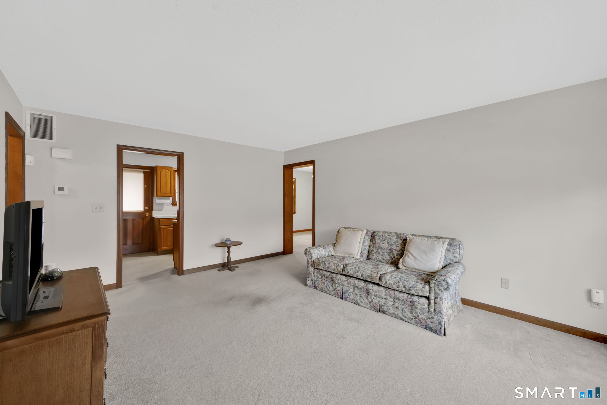 Homes for sale in Glastonbury, CT | 13 Rockhaven Dr #13, Glastonbury, CT 06033 | MLS# 24150071