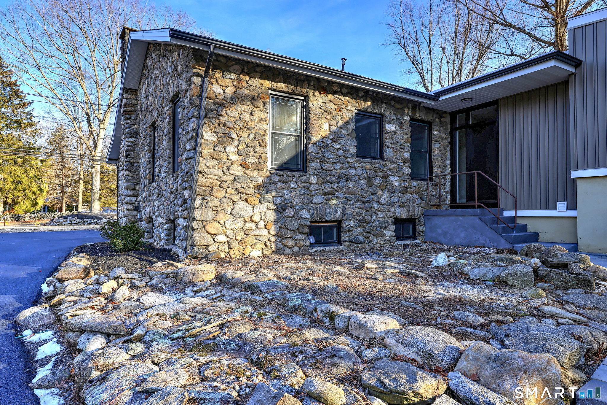 Photo 8 of 884 Grassy Hill Road, Orange, CT