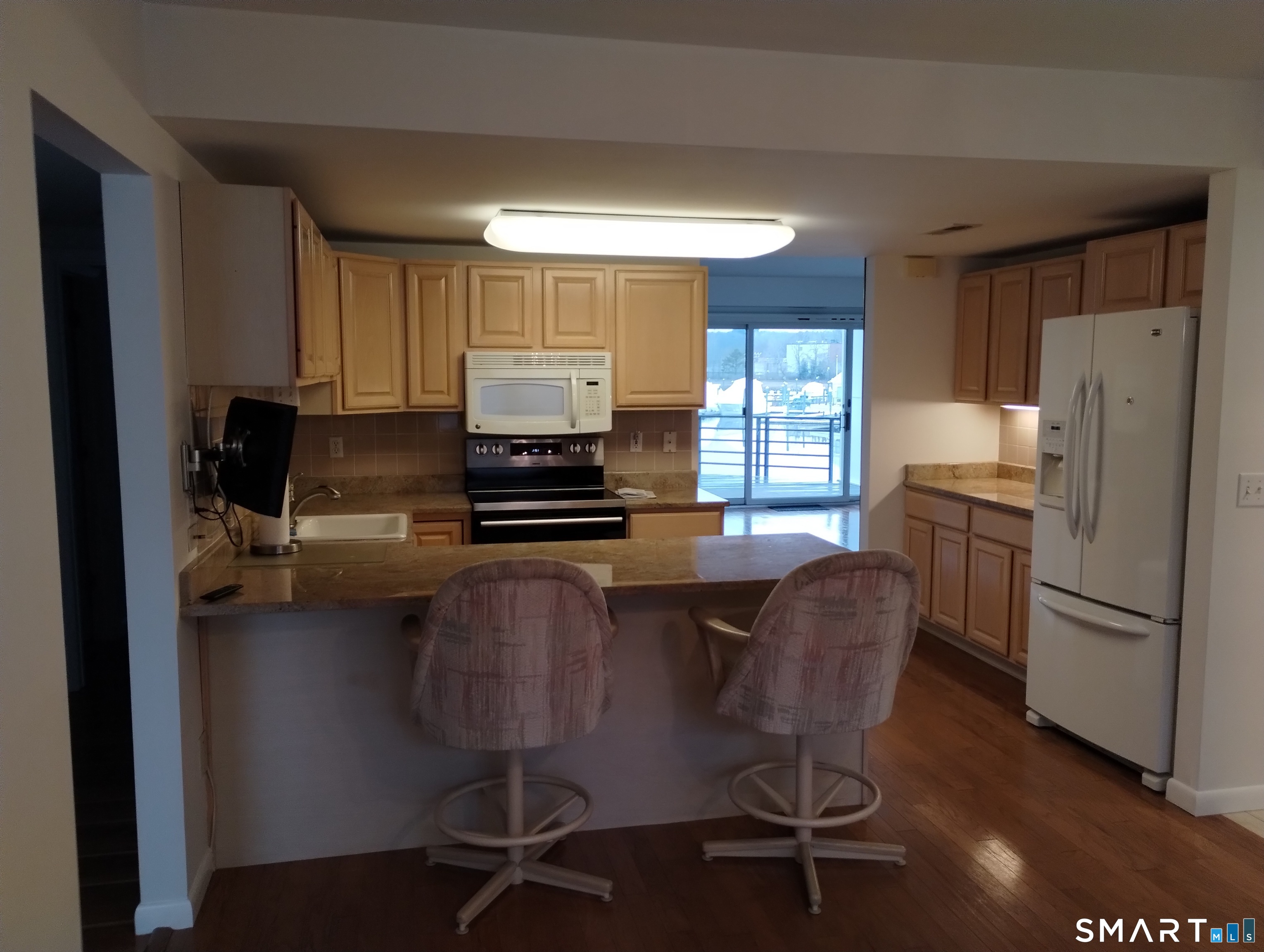 Homes for sale in Milford, CT | 523 Popes Island Rd #523, Milford, CT 06461 | MLS# 24150093