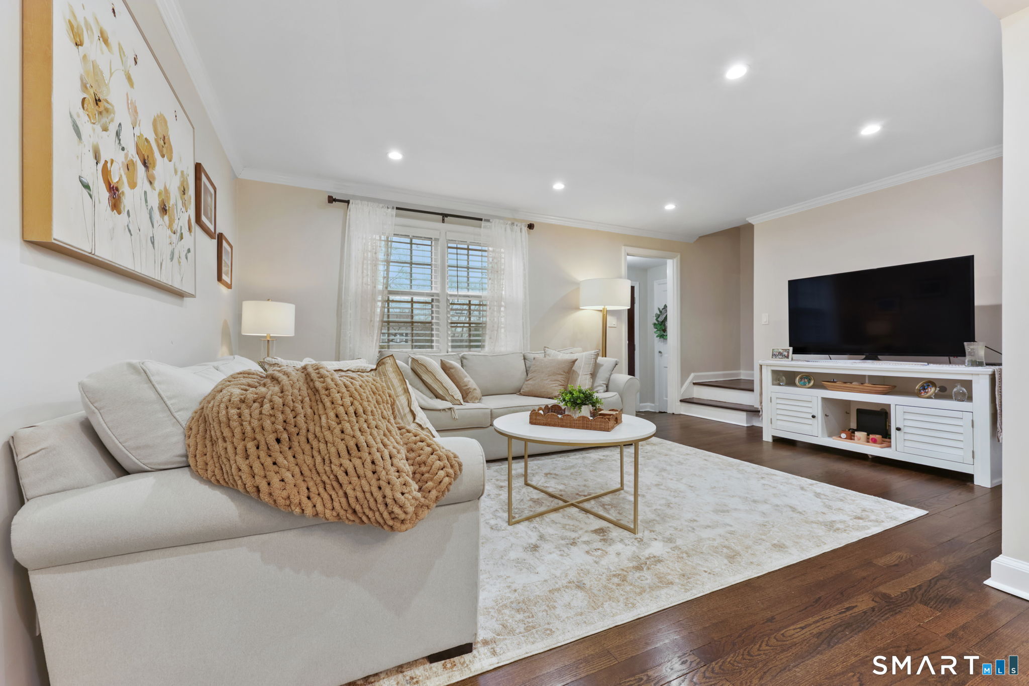 Homes for sale in Stamford, CT | 154 Knox Rd, Stamford, CT 06907 | MLS# 24149018