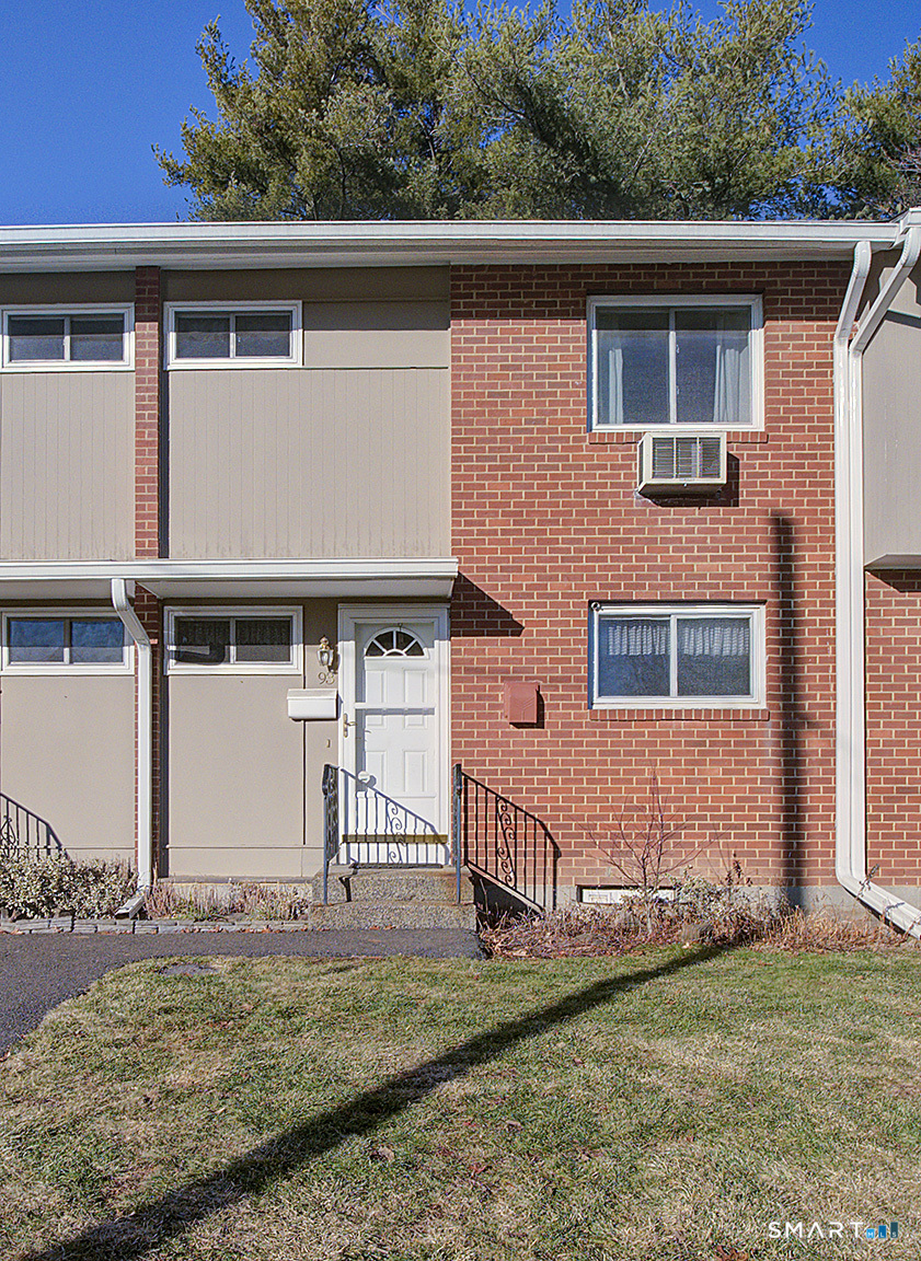Homes for sale in Hamden, CT | 93 Centerbrook Ave #93, Hamden, CT 06514 | MLS# 24150106