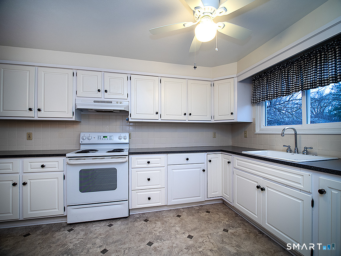 Homes for sale in Hamden, CT | 93 Centerbrook Ave #93, Hamden, CT 06514 | MLS# 24150106