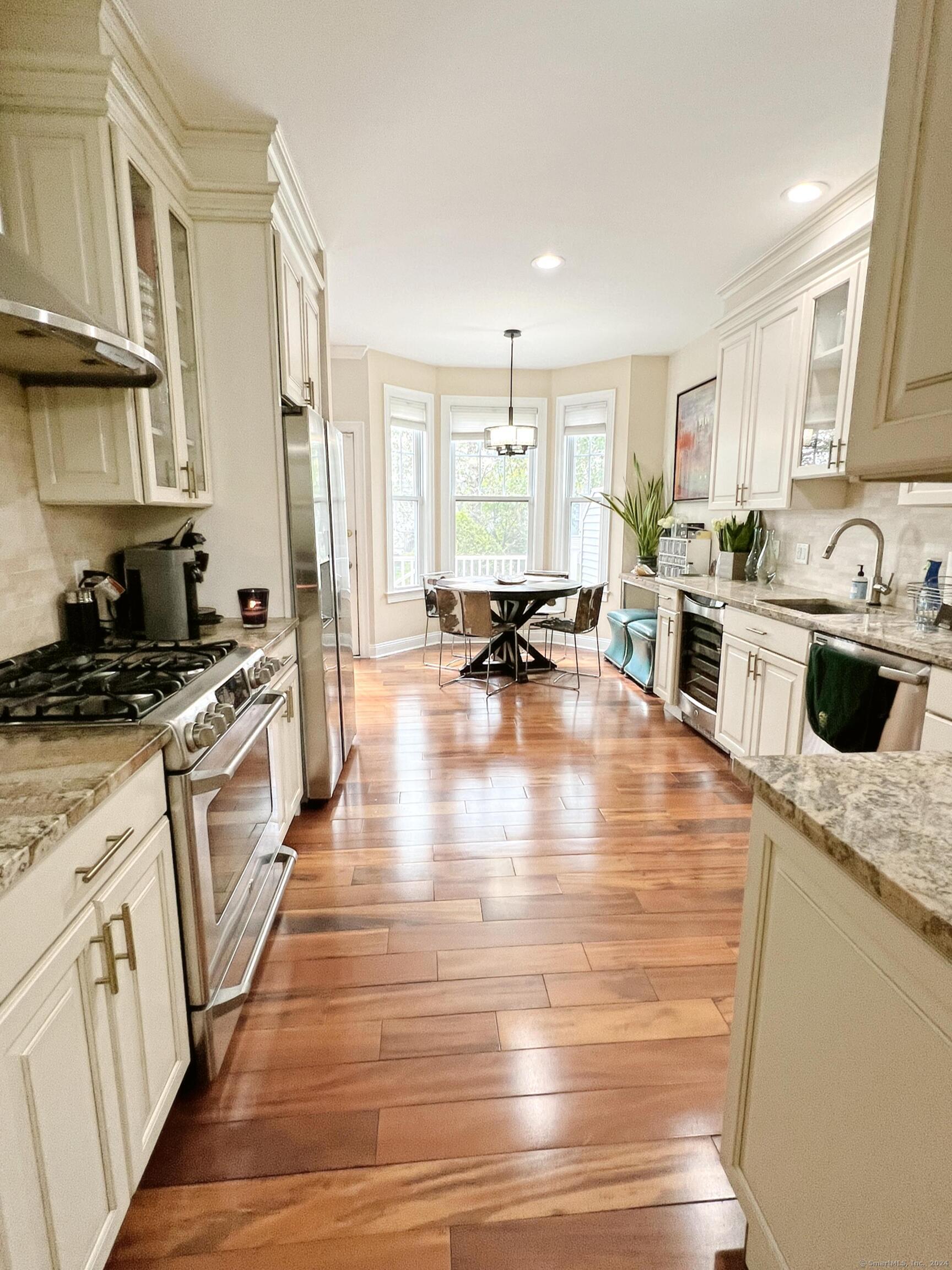 Homes for sale in Danbury, CT | 10 Sampson Ter #10, Danbury, CT 06810 | MLS# 24150235