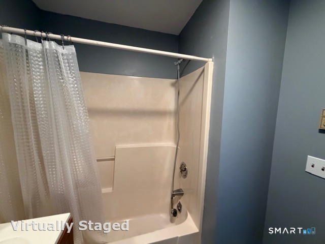 Photo 8 of 483 Cestnut Hill Avenue, Waterbury, CT