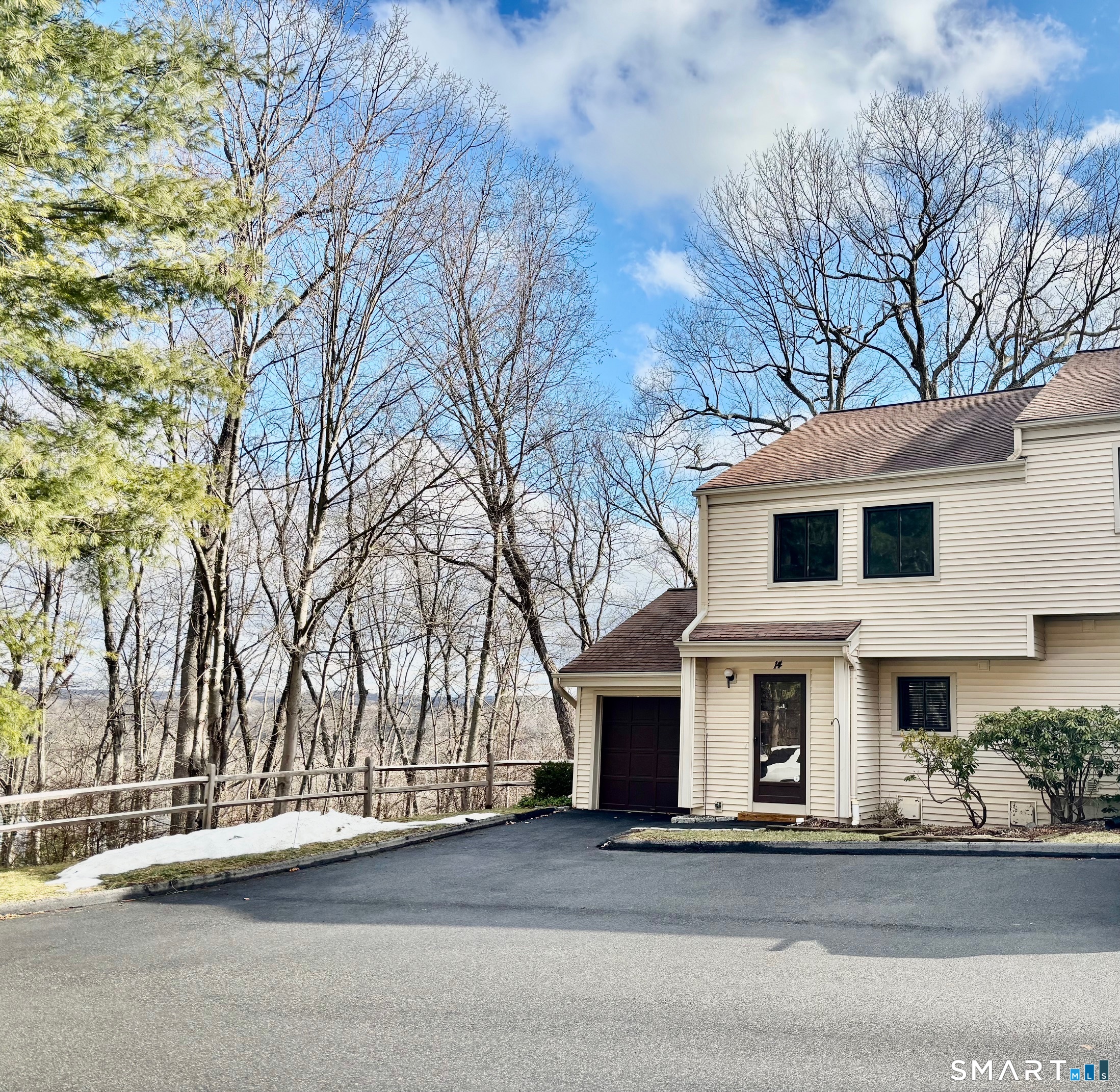 Homes for sale in Bethel, CT | 14 Idlewood #14, Bethel, CT 06801 | MLS# 24150180