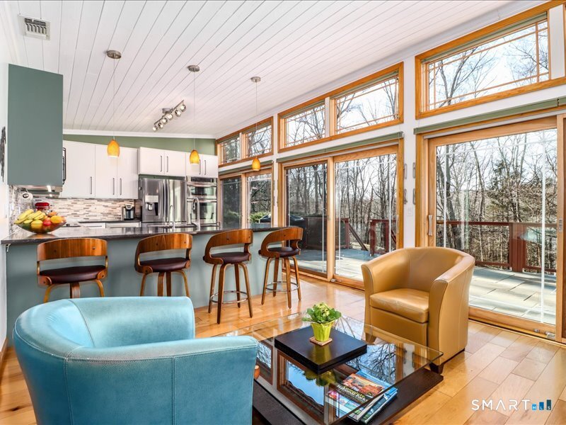 Homes for sale in Stamford, CT | 106 E Hunting Ridge Rd, Stamford, CT 06903 | MLS# 24146138