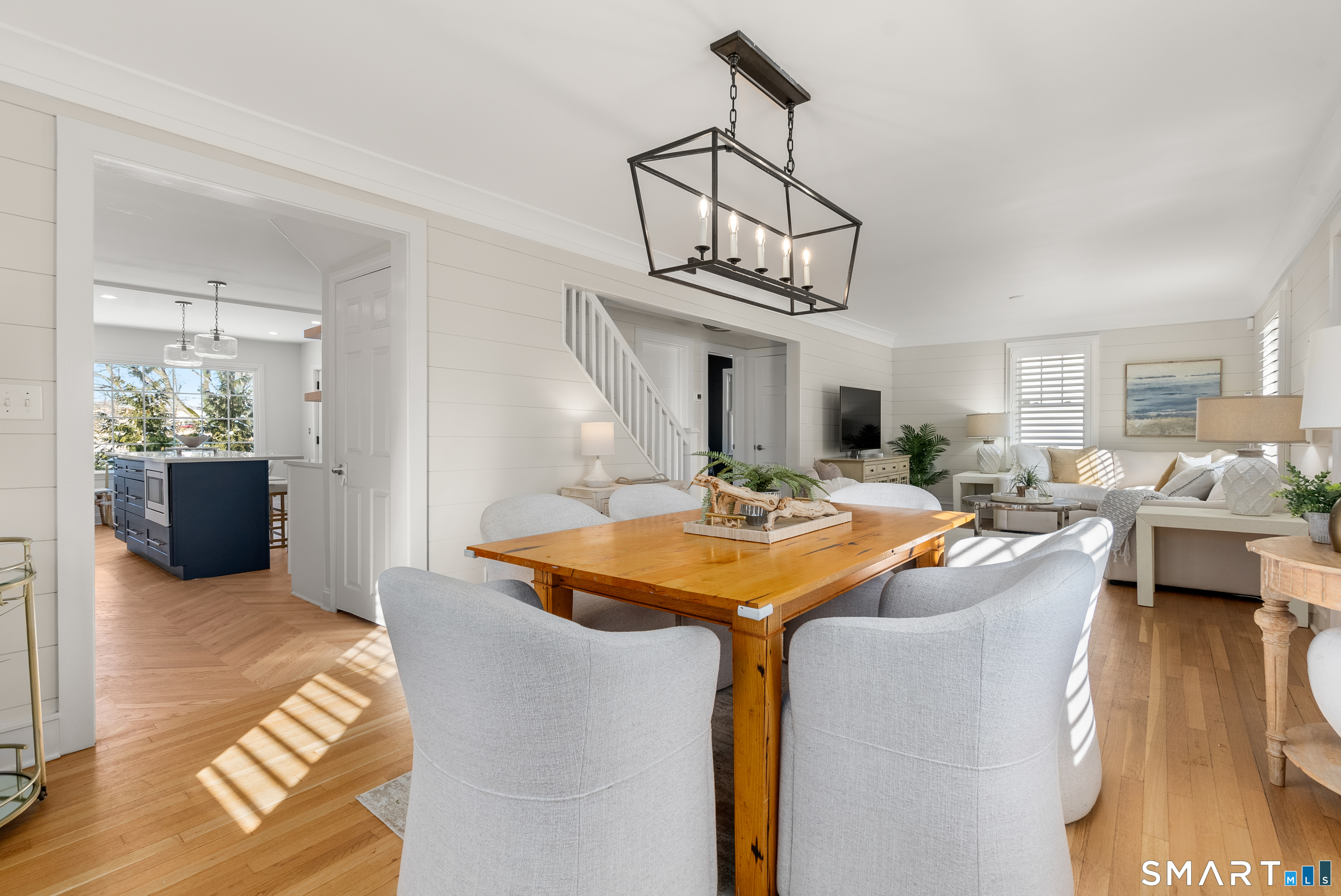 Photo 10 of 98 Cambridge Street, Fairfield, CT