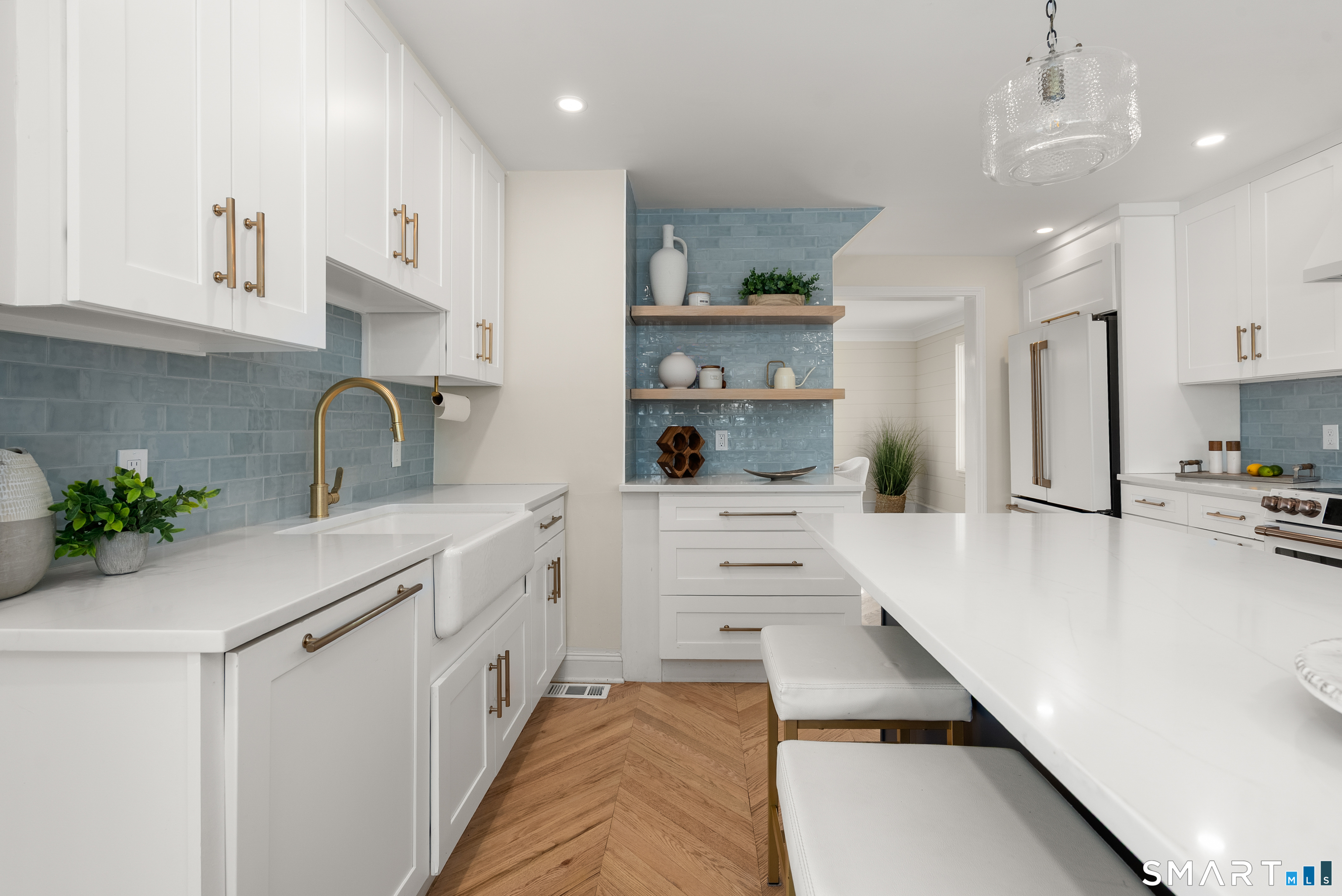 Photo 17 of 98 Cambridge Street, Fairfield, CT