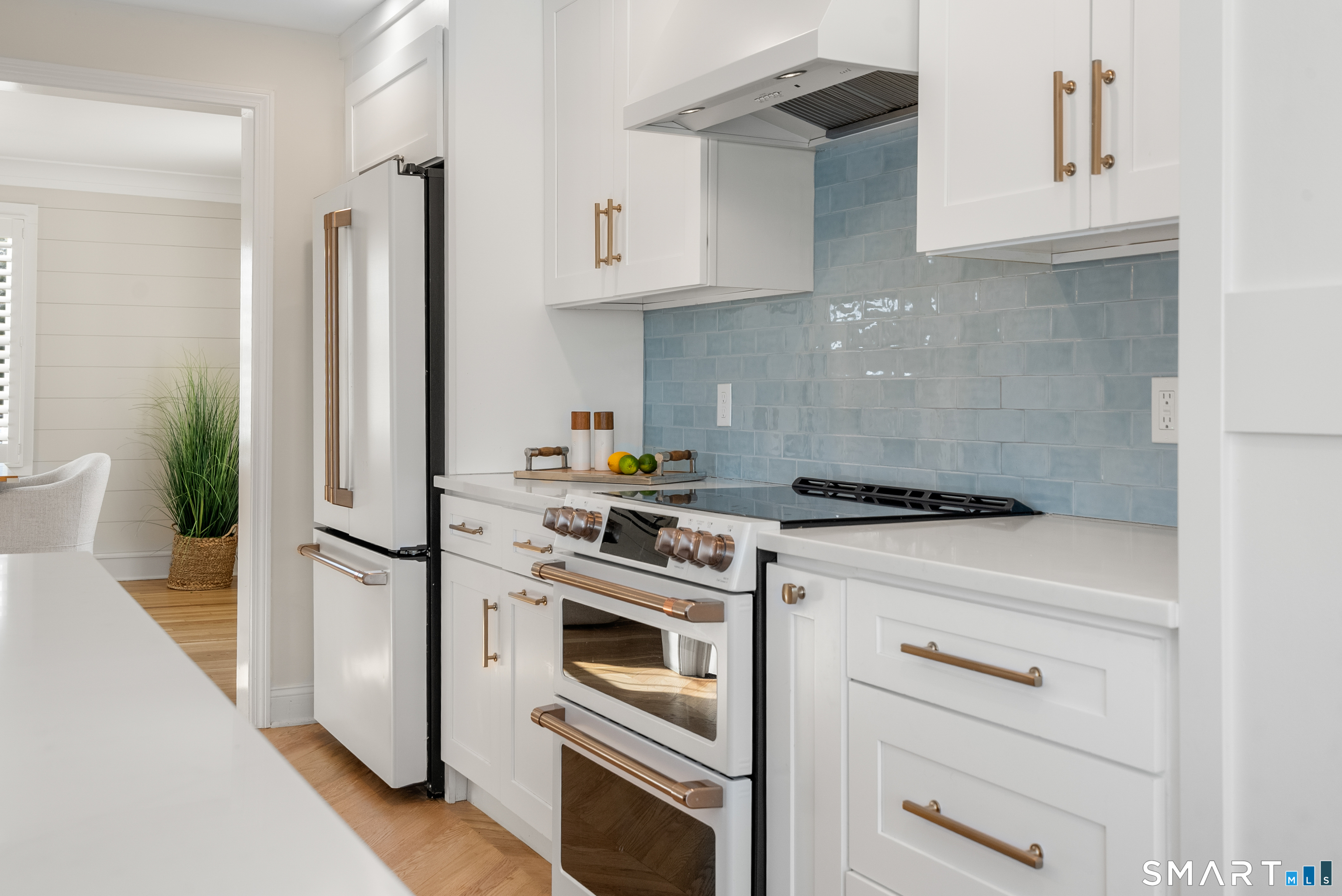 Photo 19 of 98 Cambridge Street, Fairfield, CT