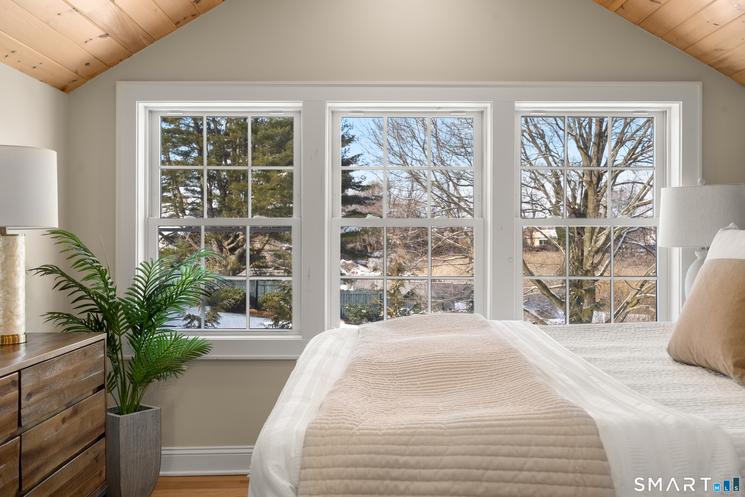 Photo 26 of 98 Cambridge Street, Fairfield, CT