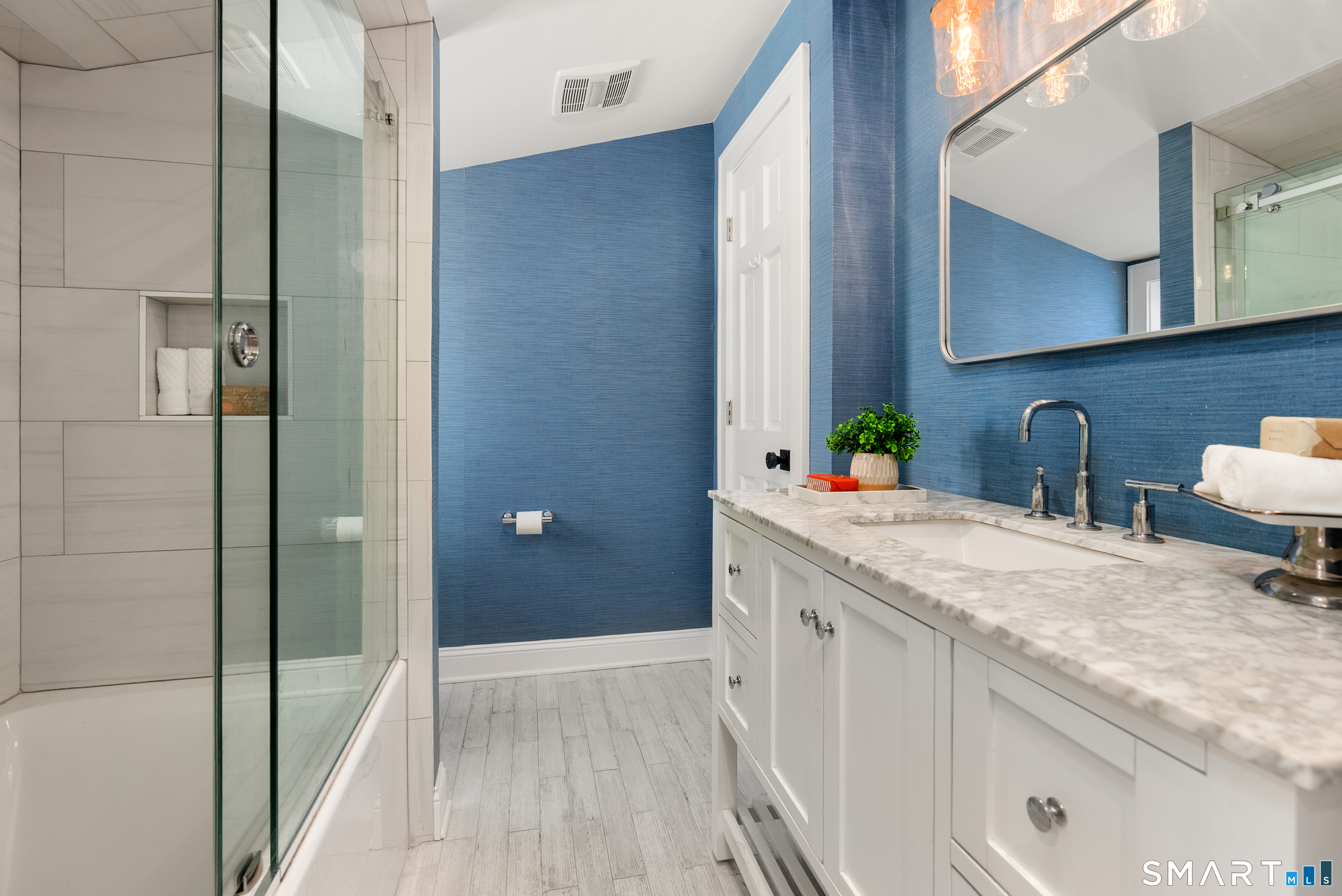 Photo 29 of 98 Cambridge Street, Fairfield, CT