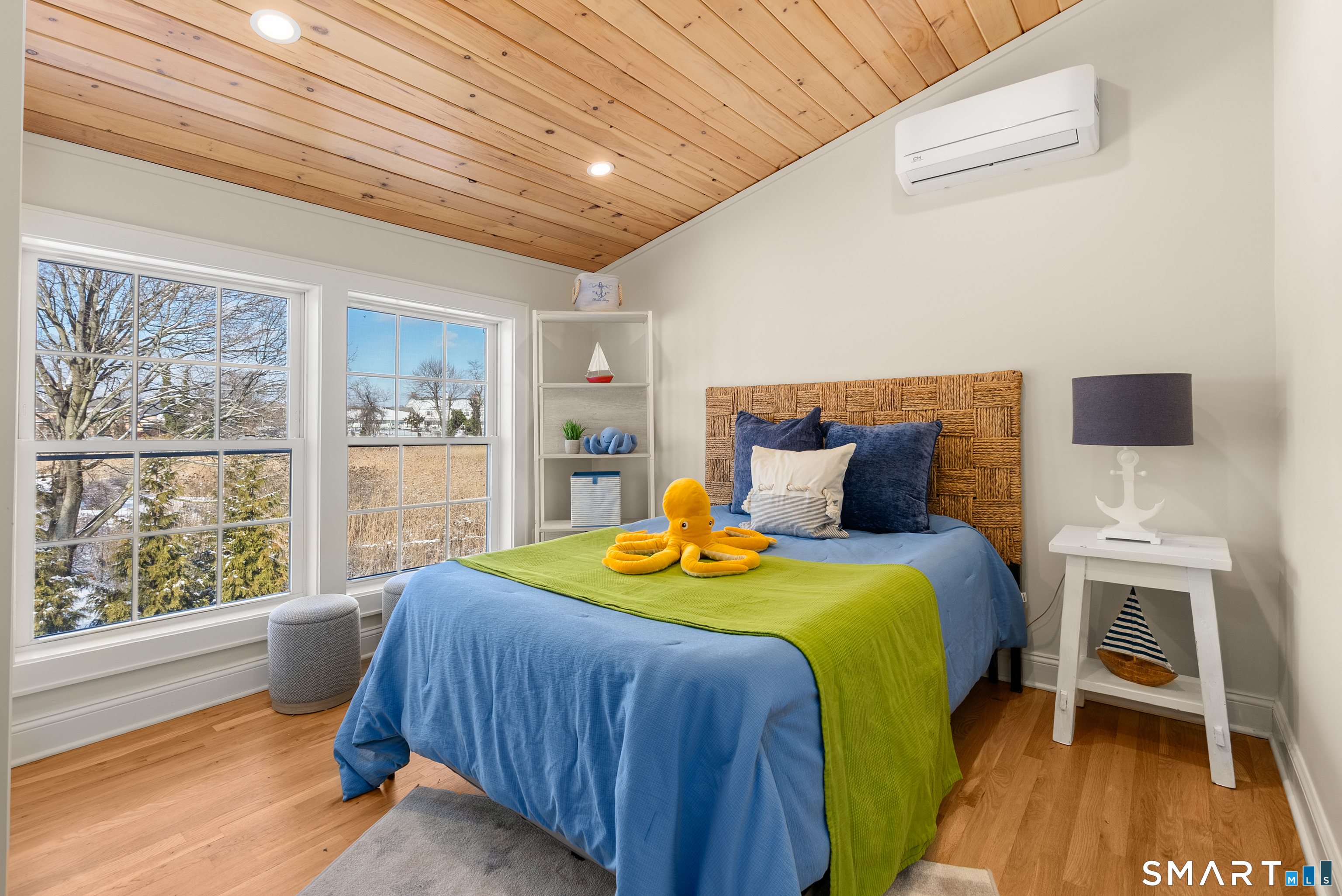 Photo 30 of 98 Cambridge Street, Fairfield, CT