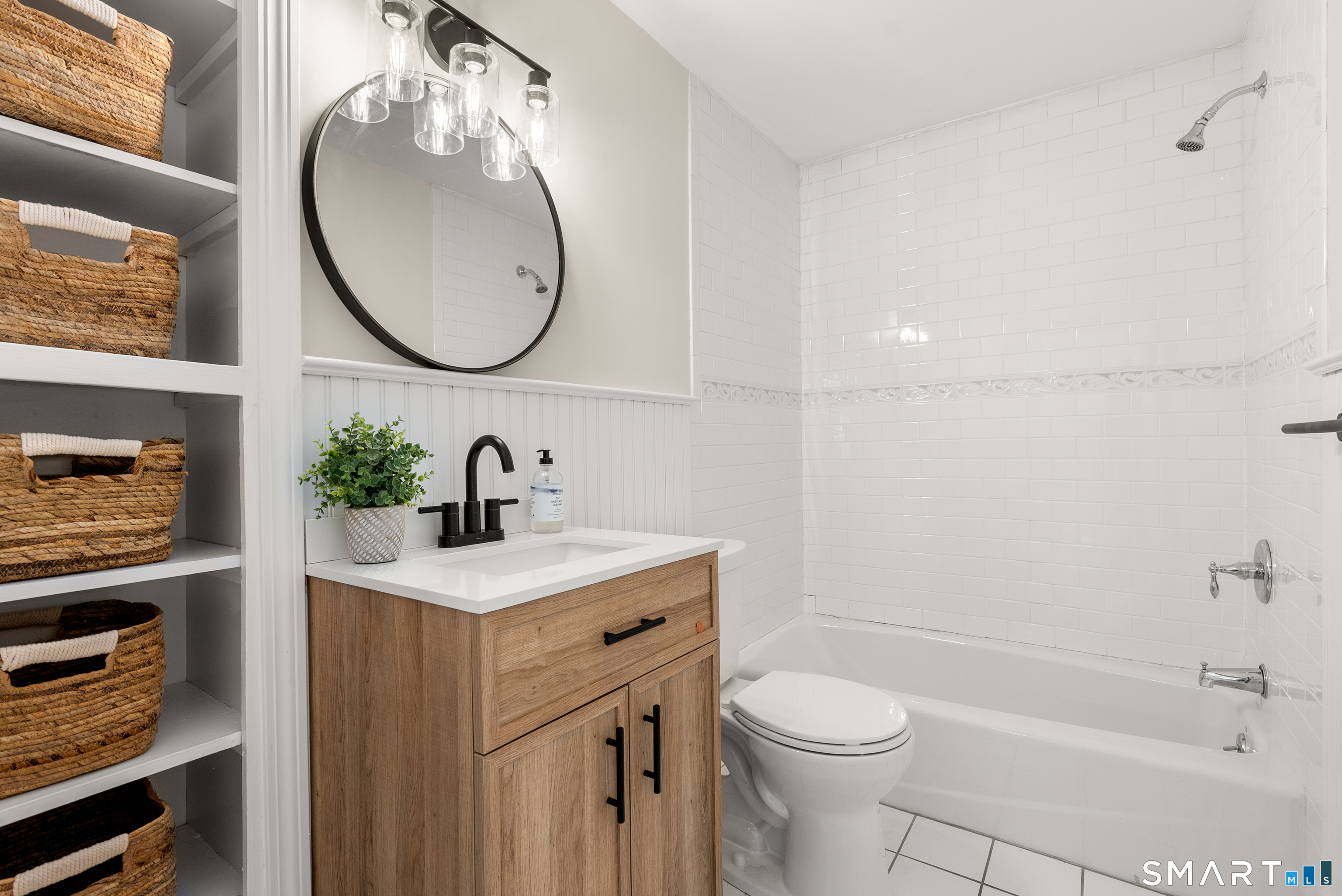 Photo 24 of 98 Cambridge Street, Fairfield, CT