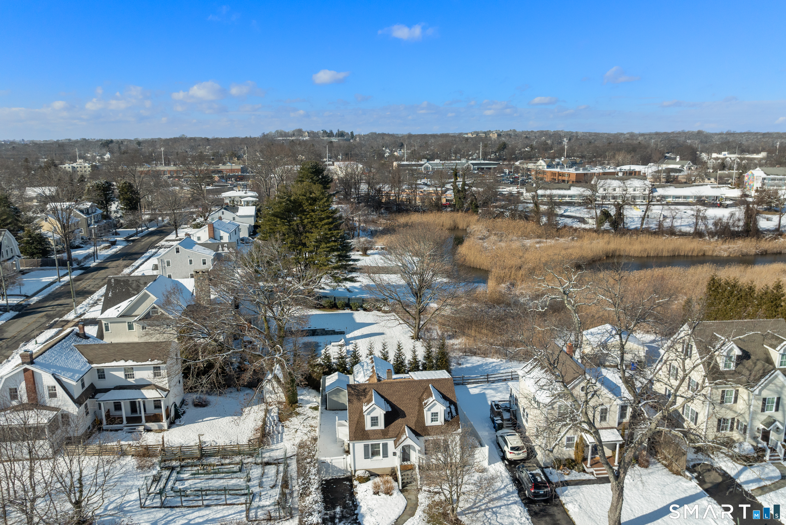 Photo 37 of 98 Cambridge Street, Fairfield, CT