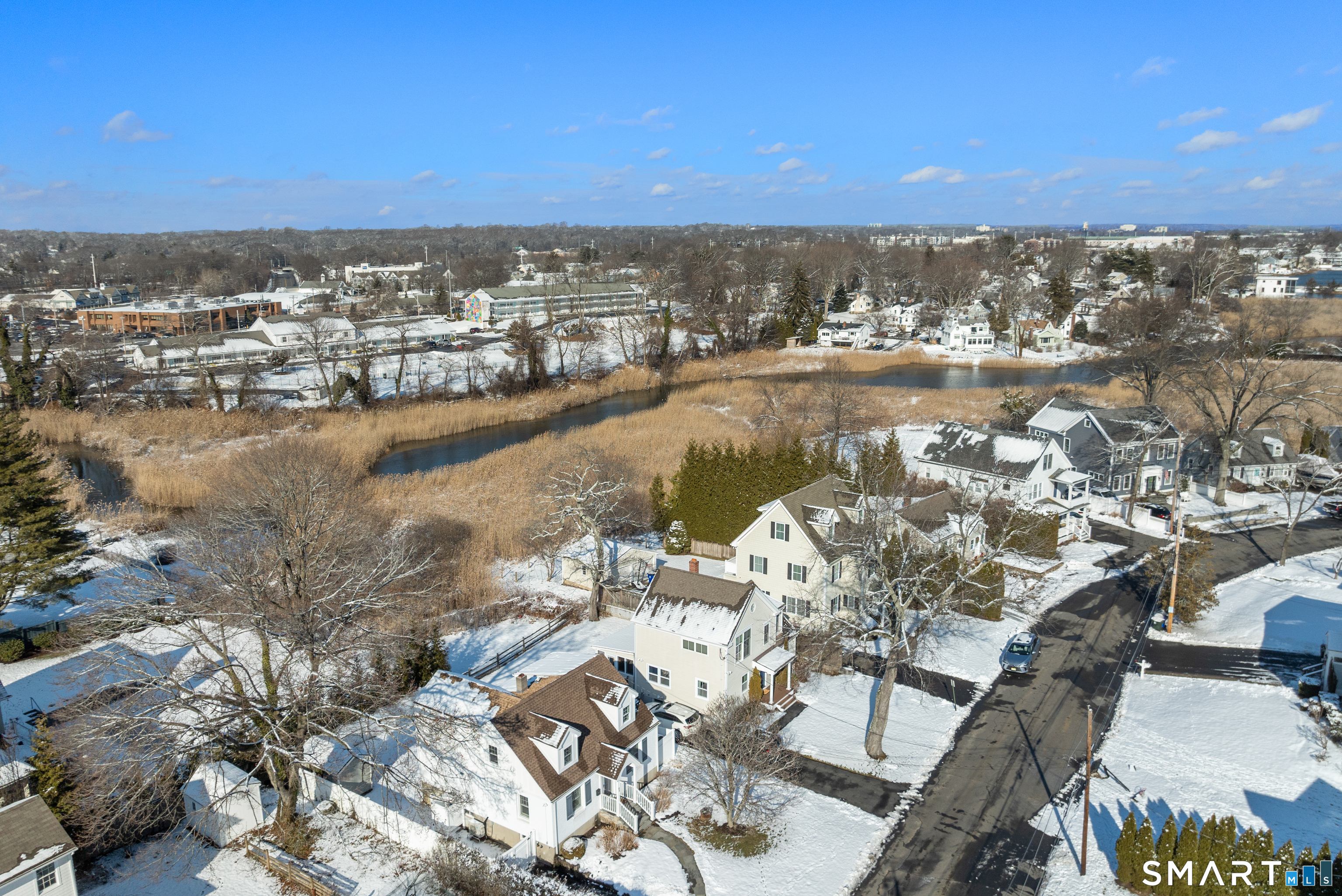 Photo 38 of 98 Cambridge Street, Fairfield, CT