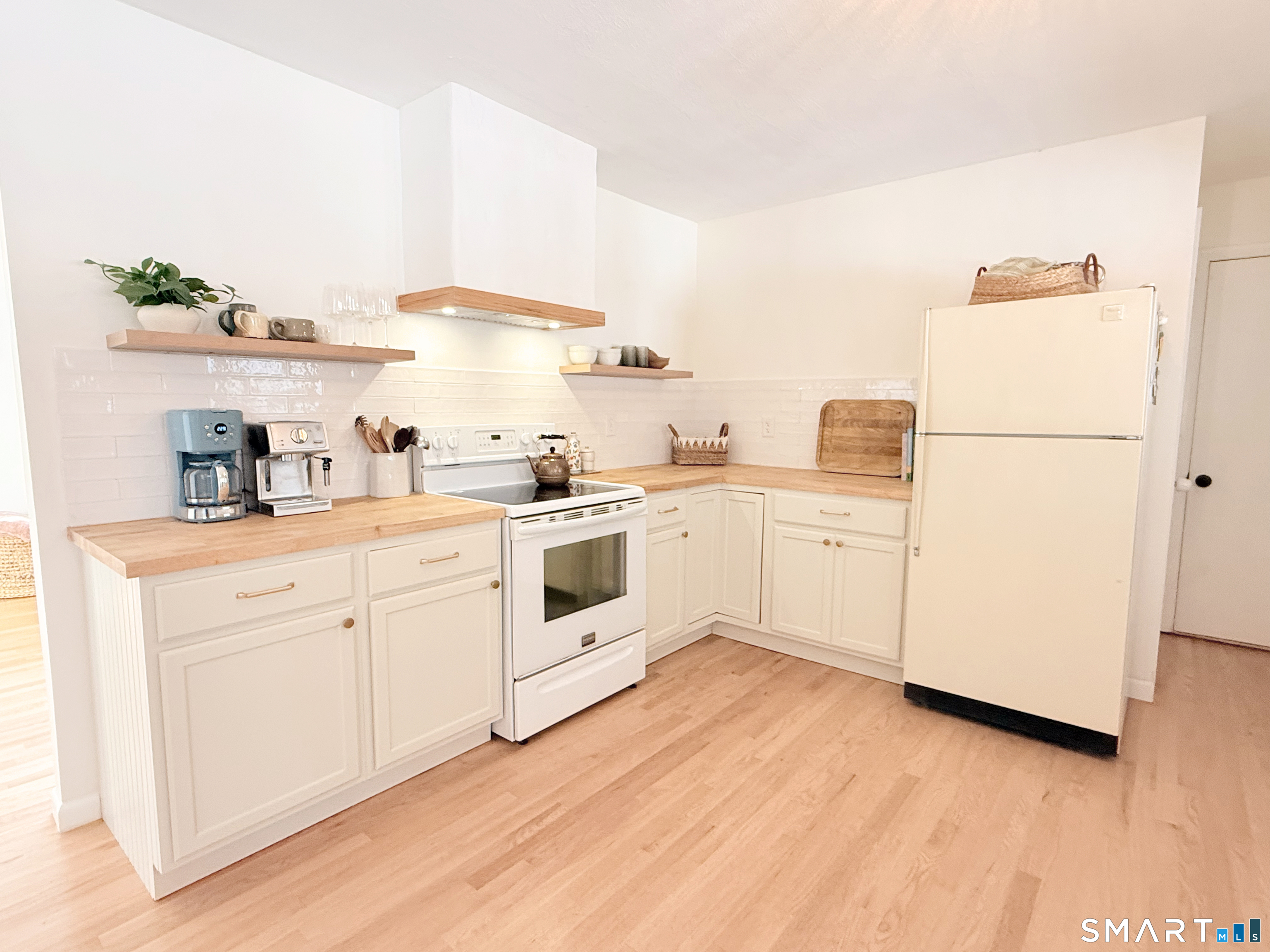 Homes for sale in Southington, CT | 71 Lowery Dr, Southington, CT 06489 | MLS# 24148543