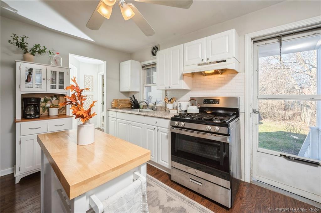 Photo 24 of 104 Palmer Avenue, Stamford, CT