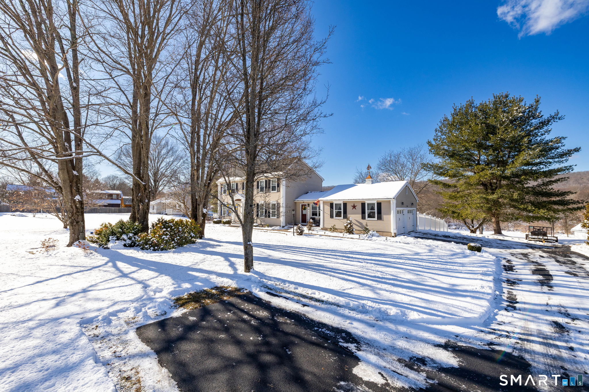 Homes for sale in East Granby, CT | 191 N Main St, East Granby, CT 06026 | MLS# 24149345