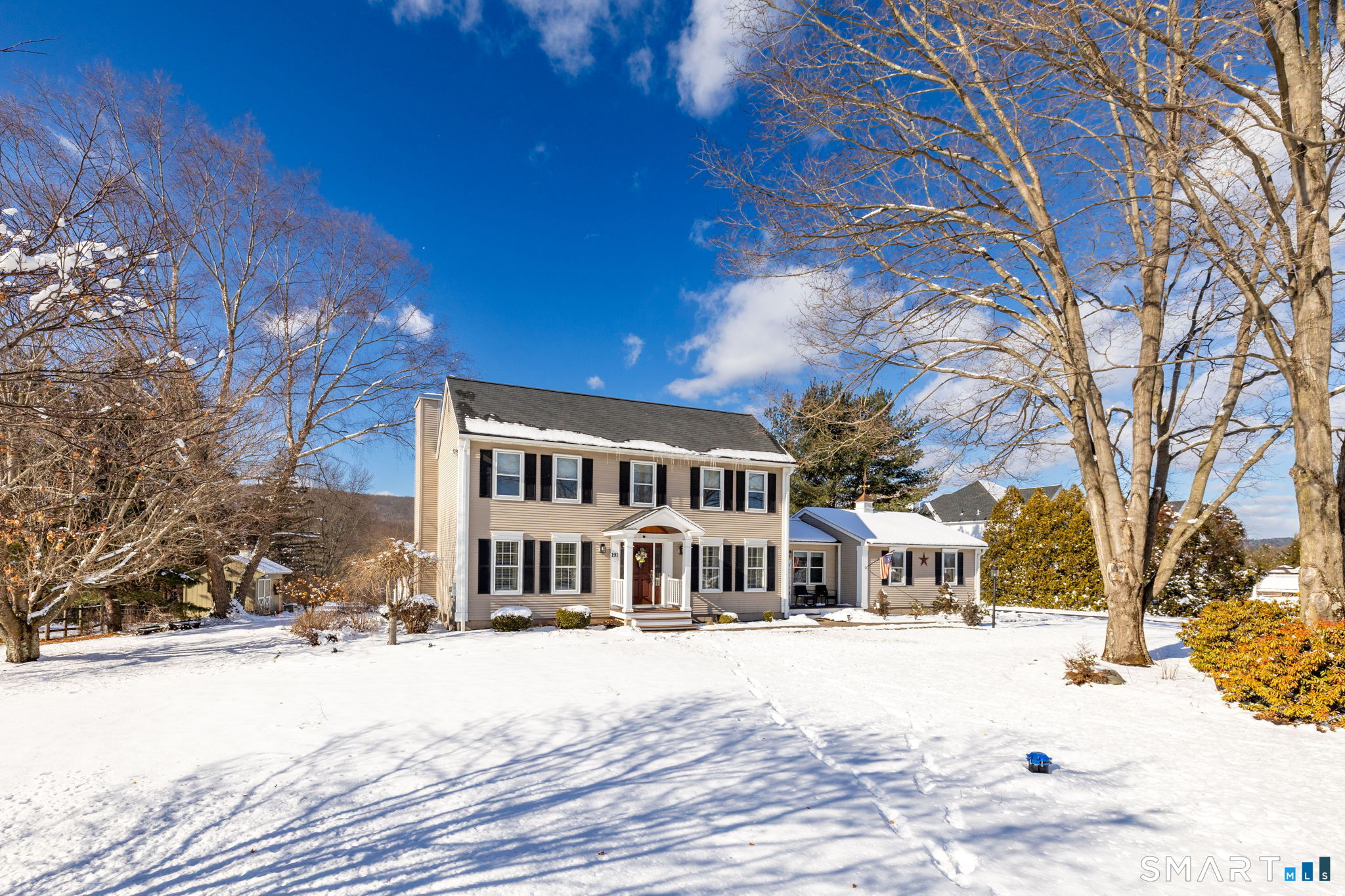 Homes for sale in East Granby, CT | 191 N Main St, East Granby, CT 06026 | MLS# 24149345