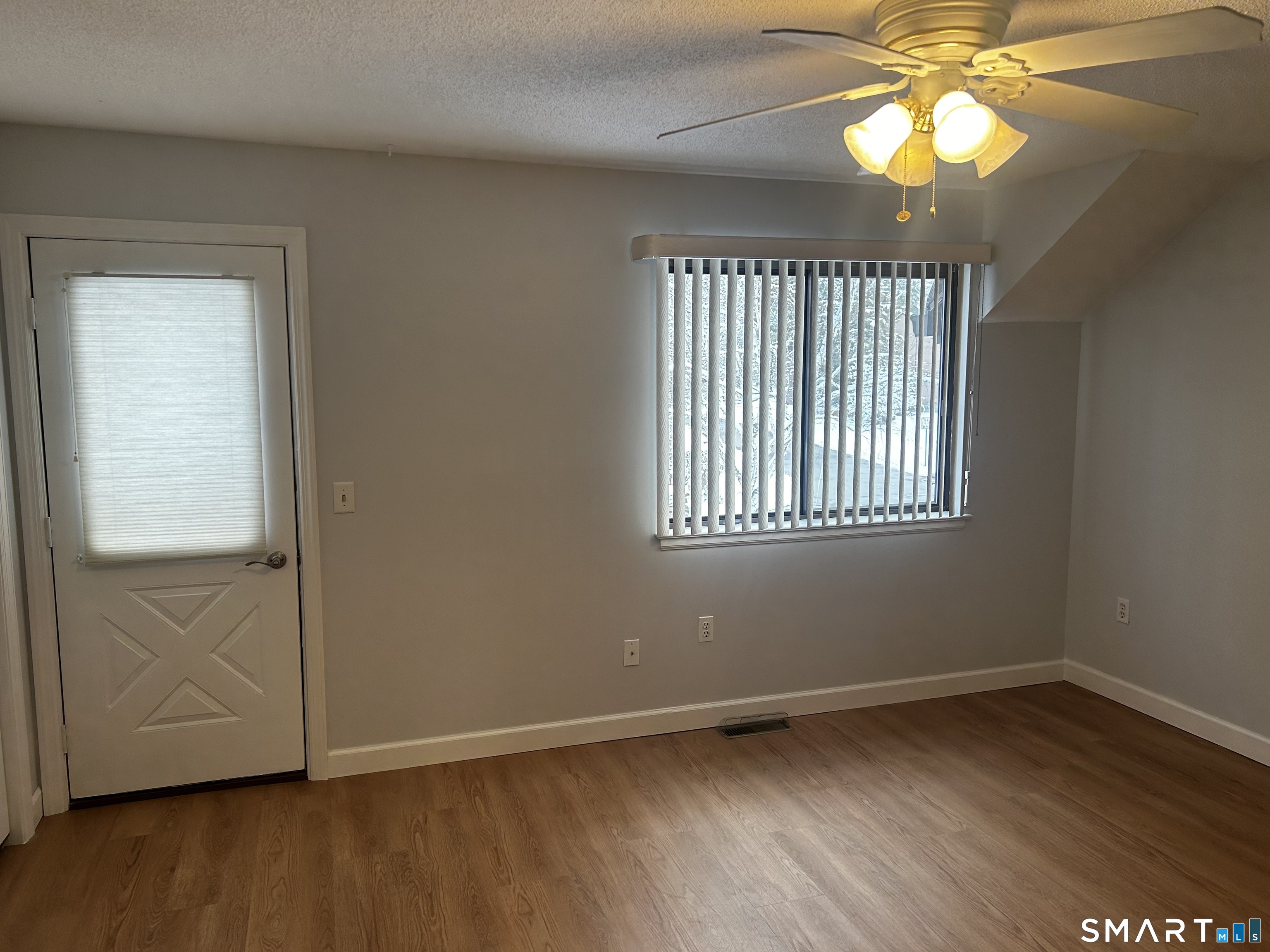 Photo 16 of 151 Wynwood Drive, Enfield, CT