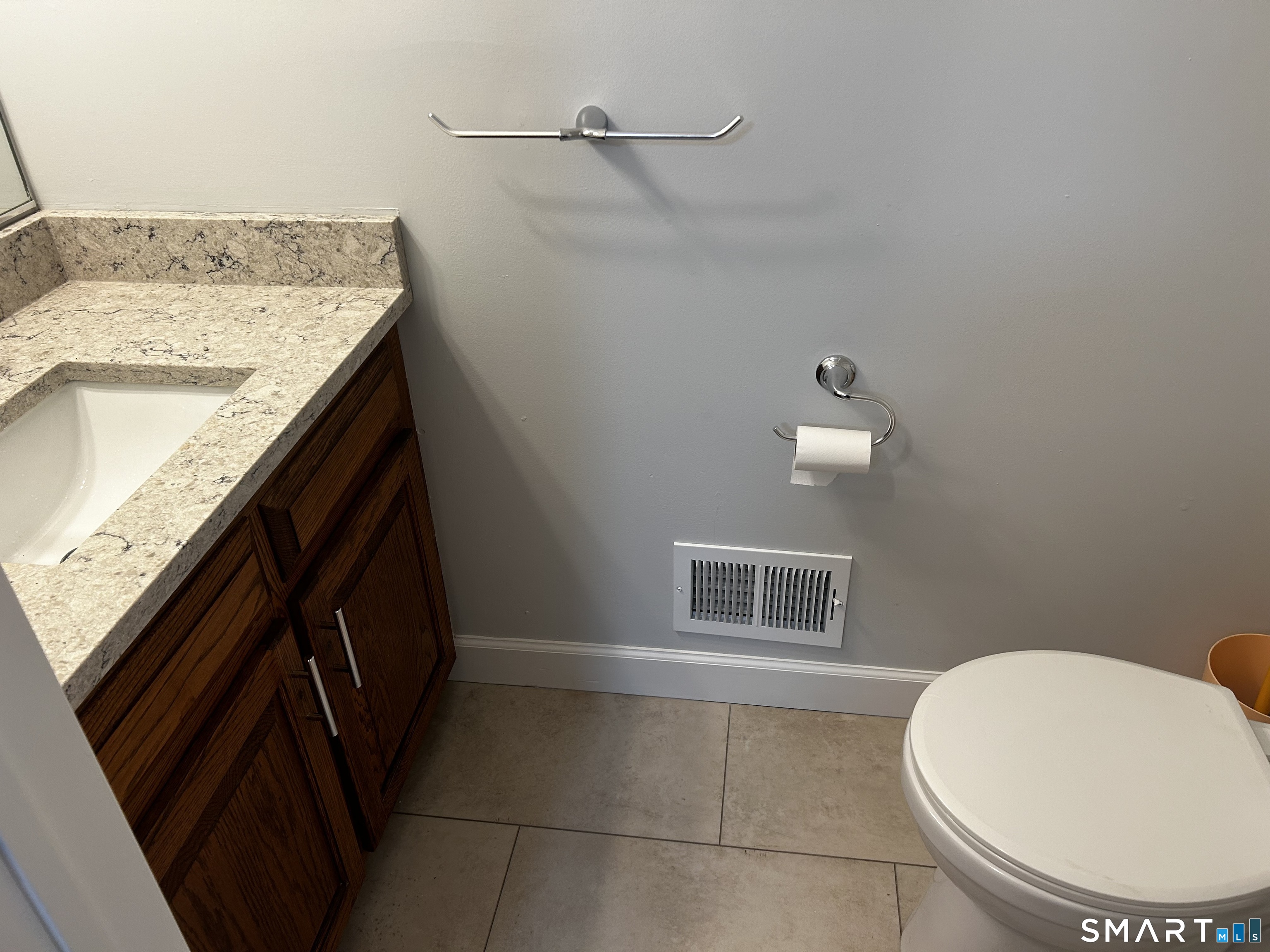 Photo 8 of 151 Wynwood Drive, Enfield, CT