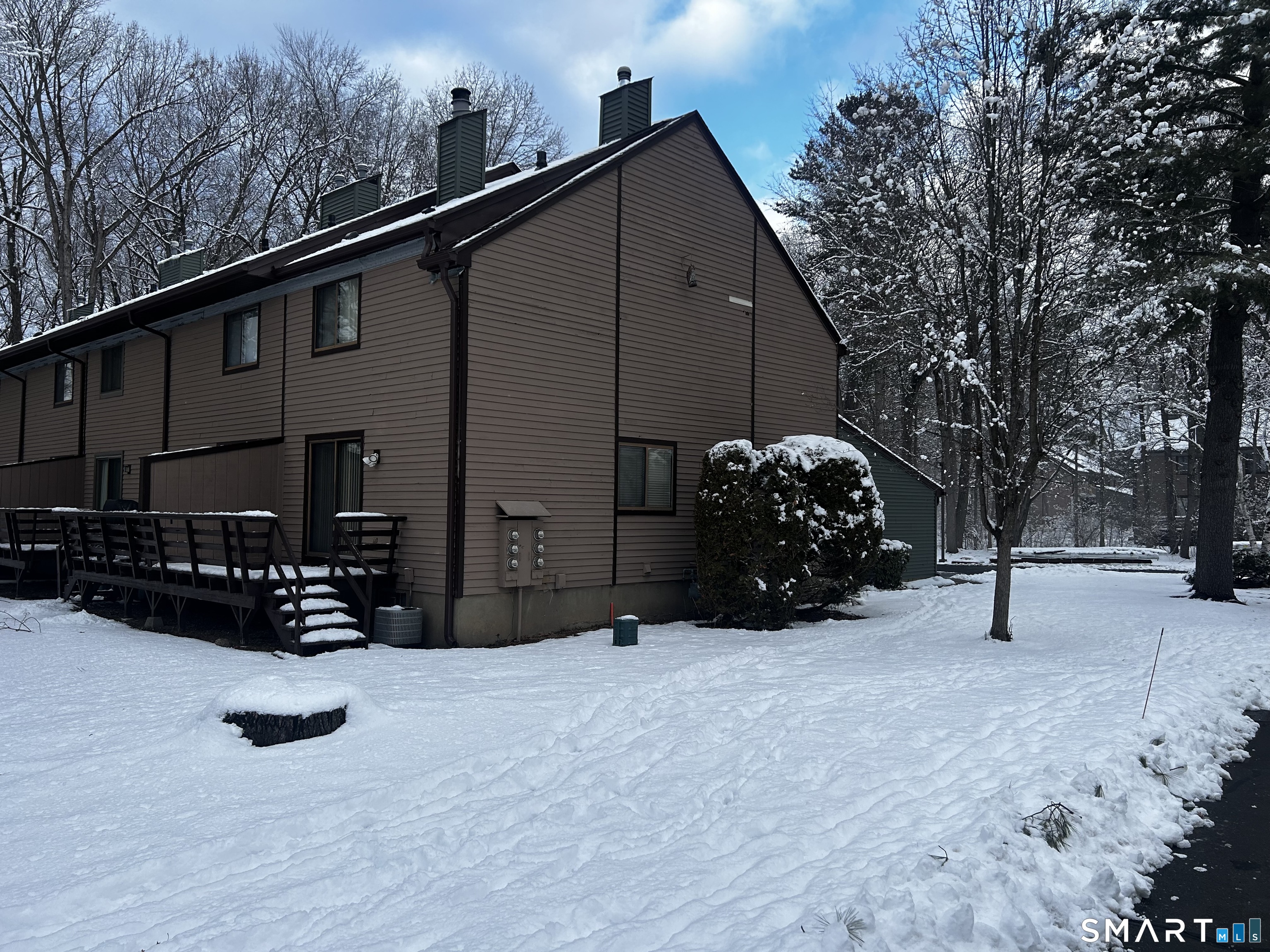 Photo 2 of 151 Wynwood Drive, Enfield, CT