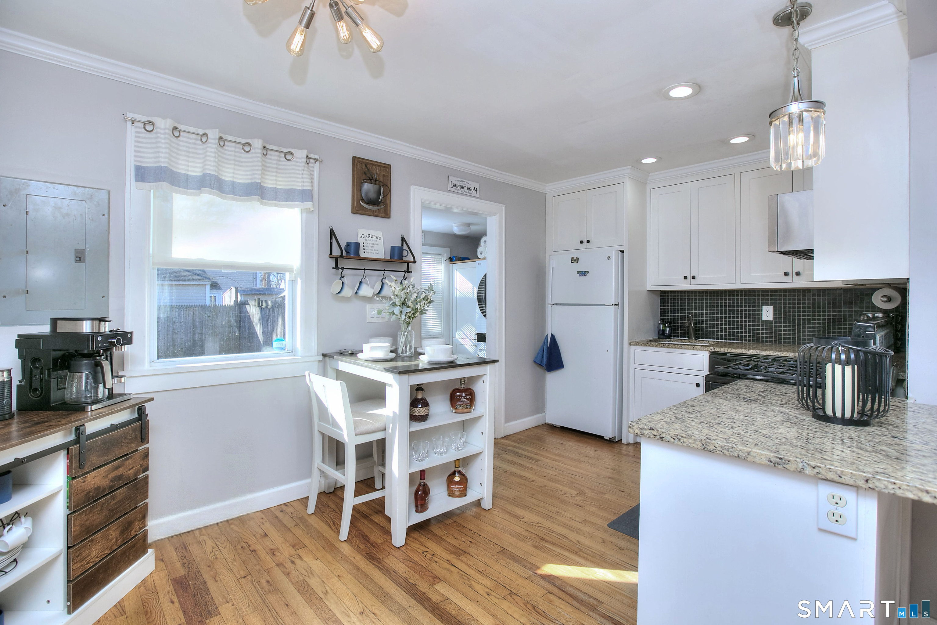 Photo 7 of 425 McKinley Avenue, Stratford, CT