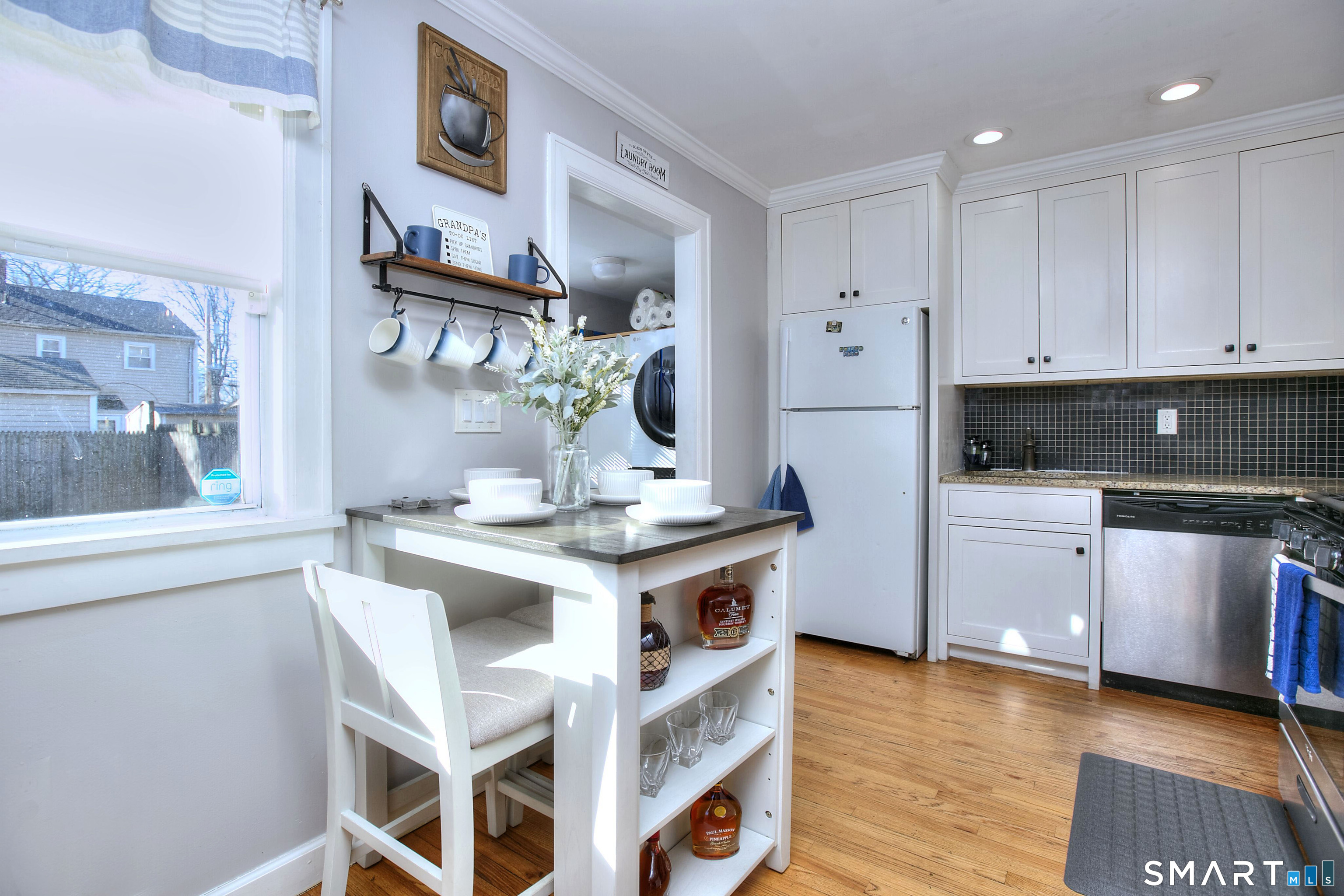 Photo 11 of 425 McKinley Avenue, Stratford, CT