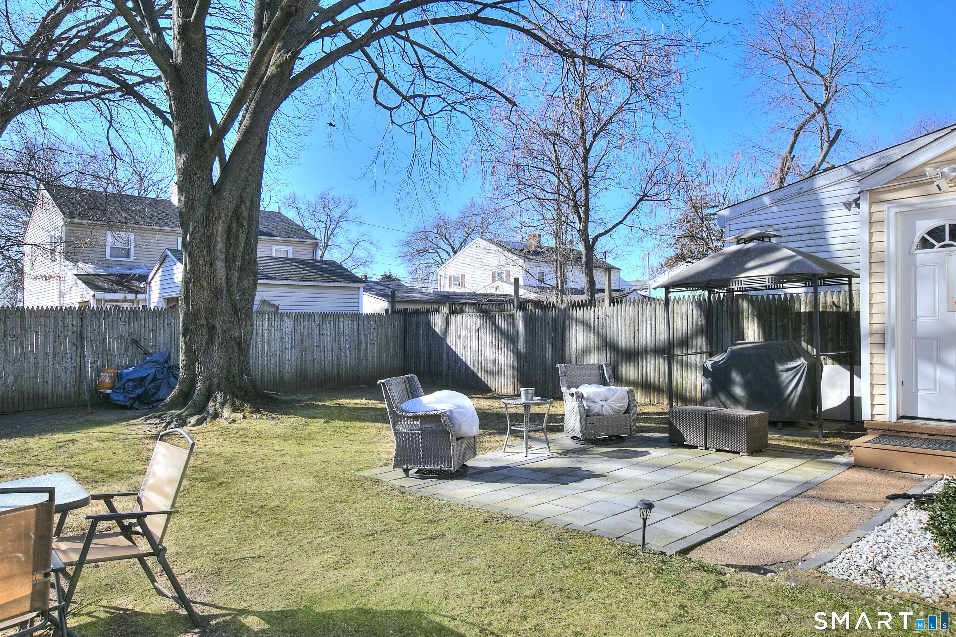 Photo 23 of 425 McKinley Avenue, Stratford, CT