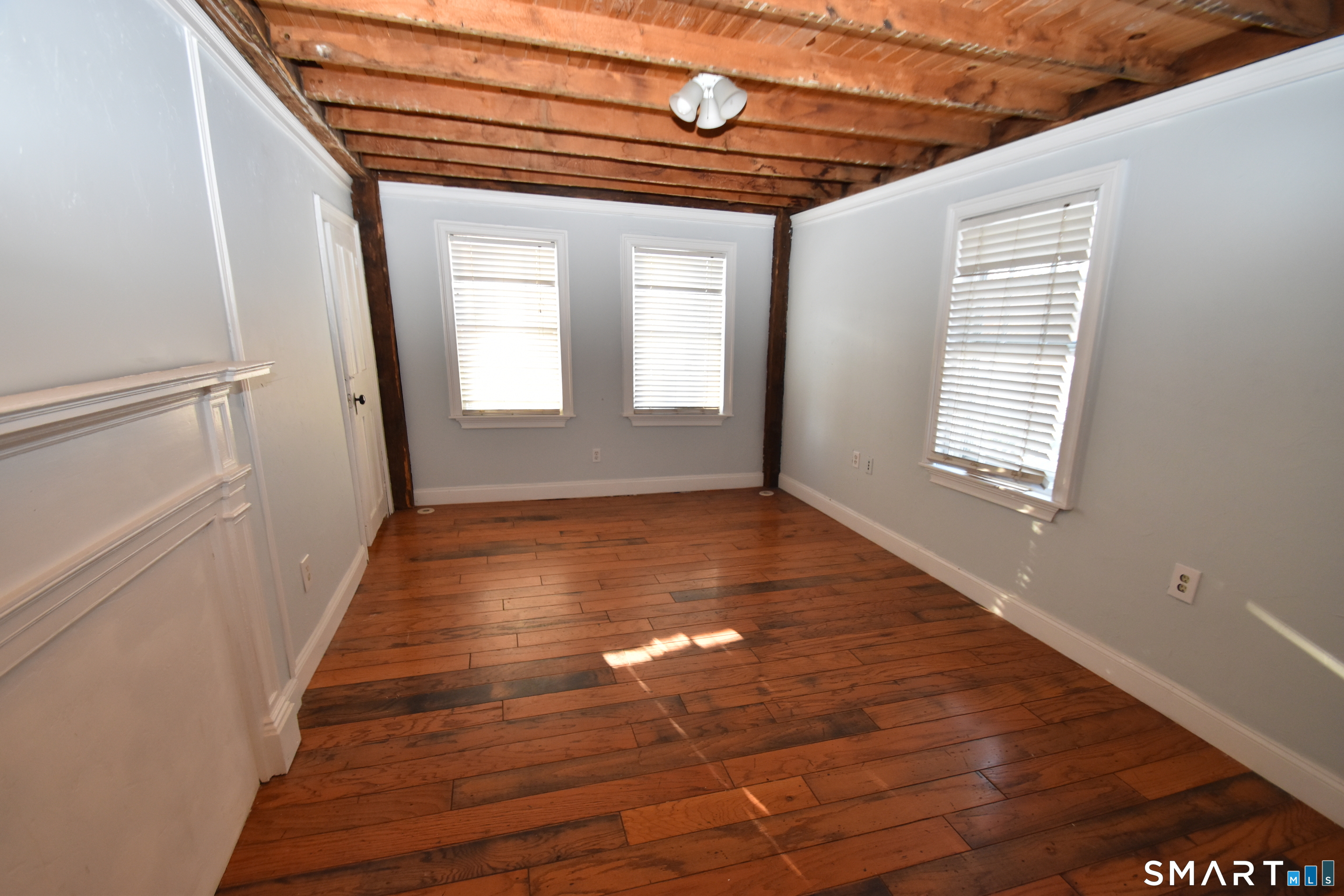 Homes for sale in Glastonbury, CT | 298 Naubuc Ave, Glastonbury, CT 06033 | MLS# 24150244