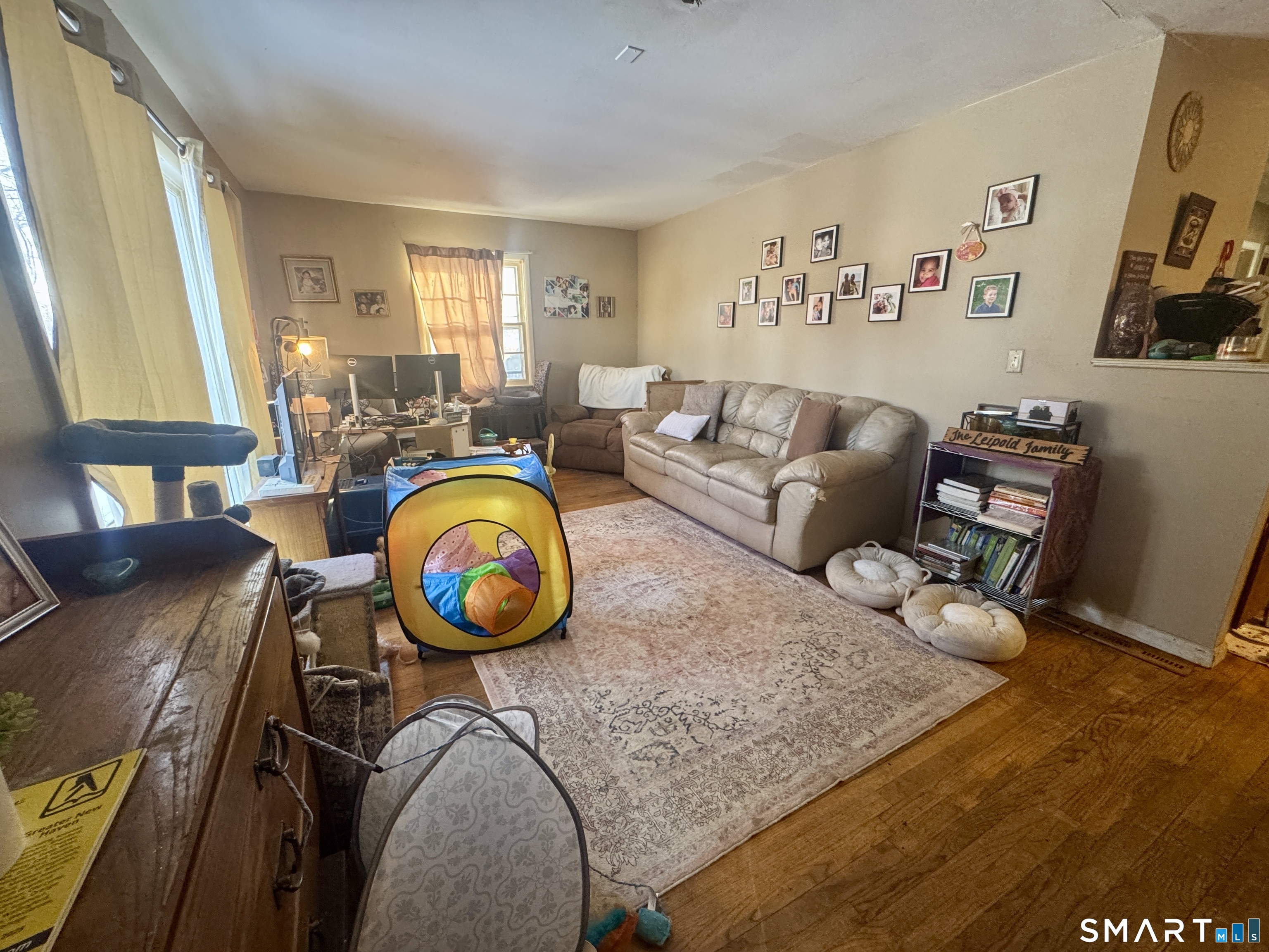 Homes for sale in Hamden, CT | 8 Meadow Rd, Hamden, CT 06514 | MLS# 24150273