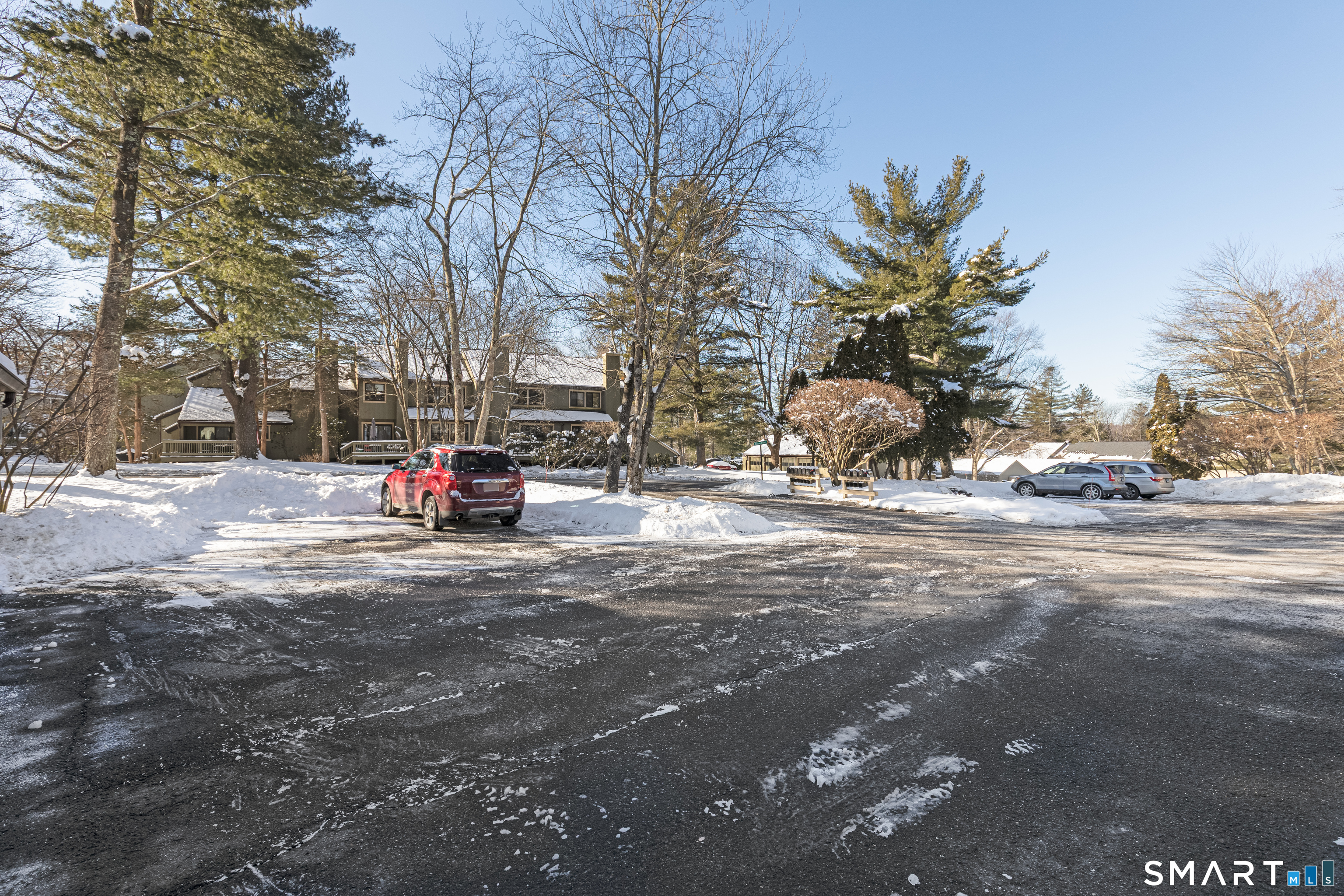 Homes for sale in Woodbury, CT | 9 Highpoint Ct #116E, Woodbury, CT 06798 | MLS# 24147973