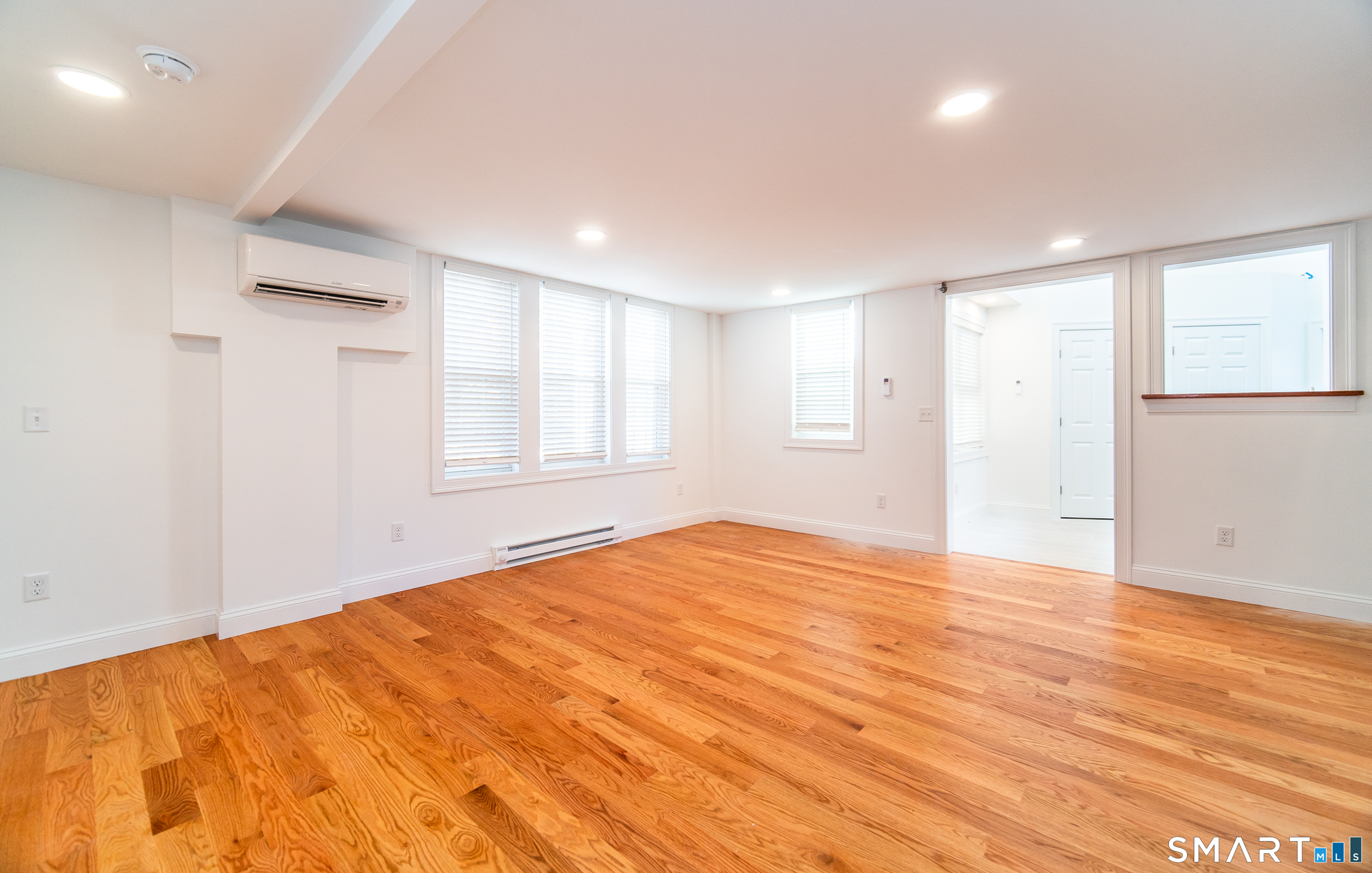 Photo 6 of 1154 Poquonnock Road, Groton, CT