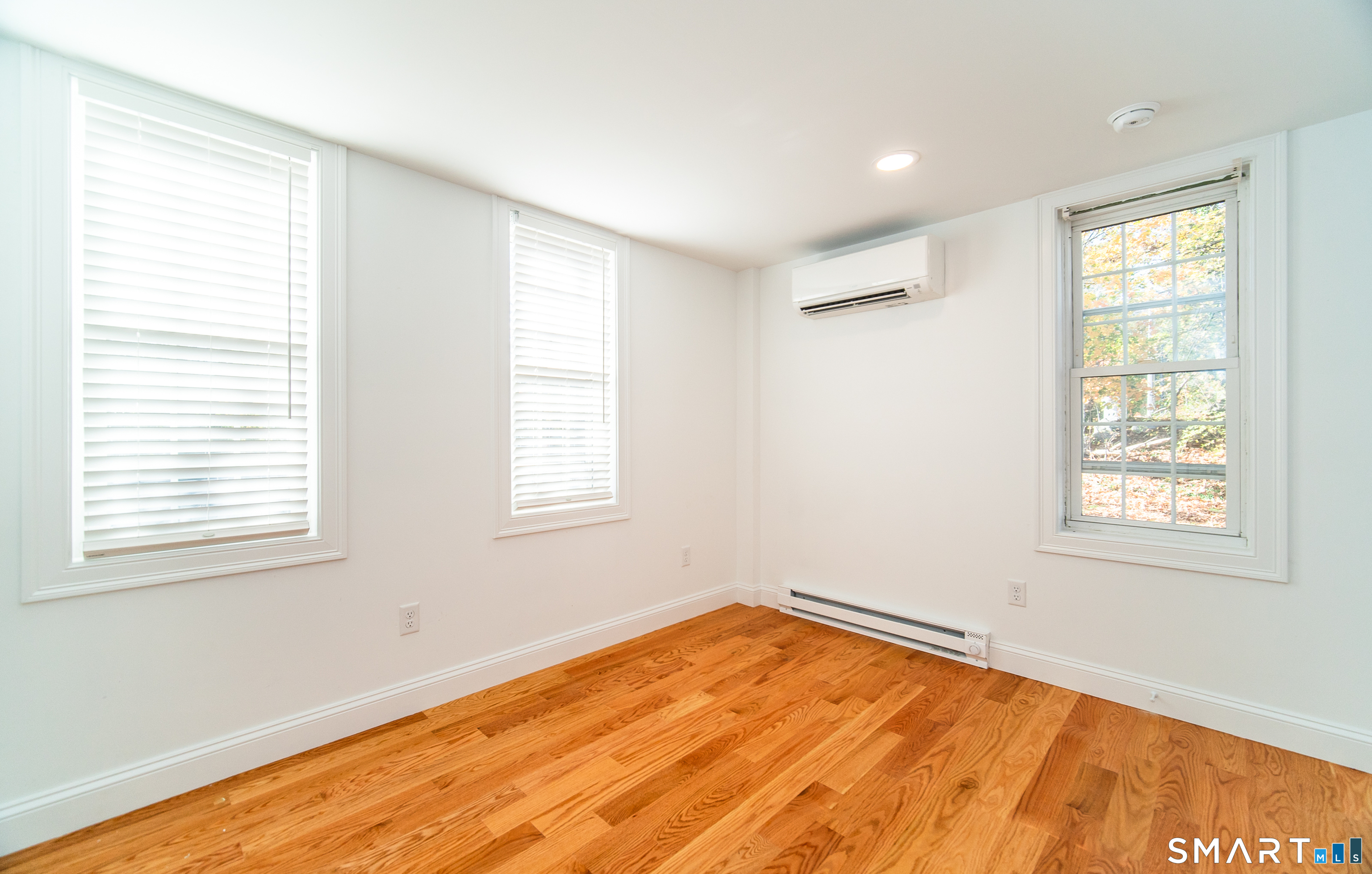 Photo 8 of 1154 Poquonnock Road, Groton, CT