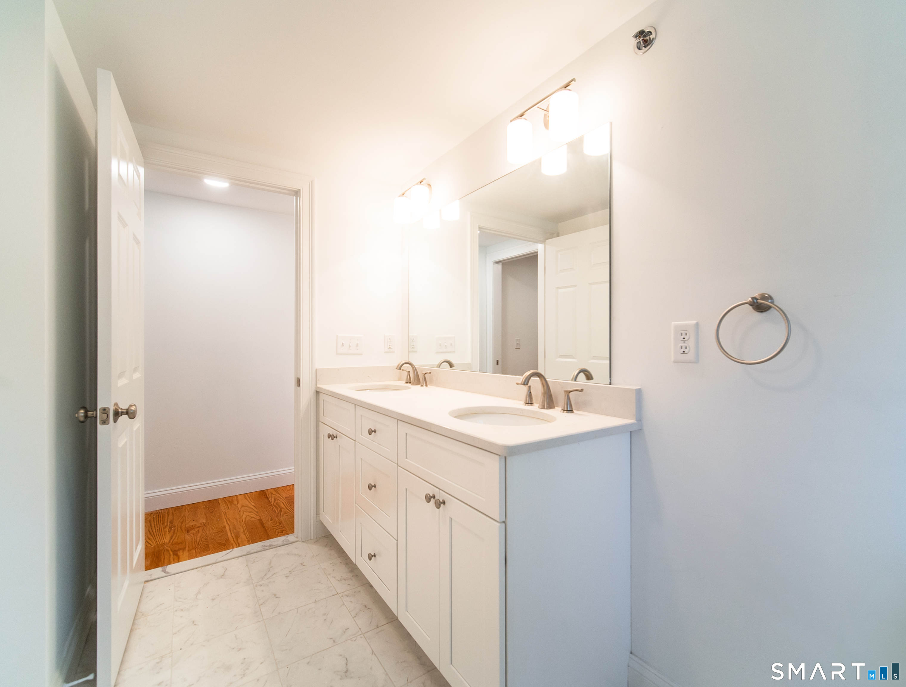 Photo 16 of 1154 Poquonnock Road, Groton, CT