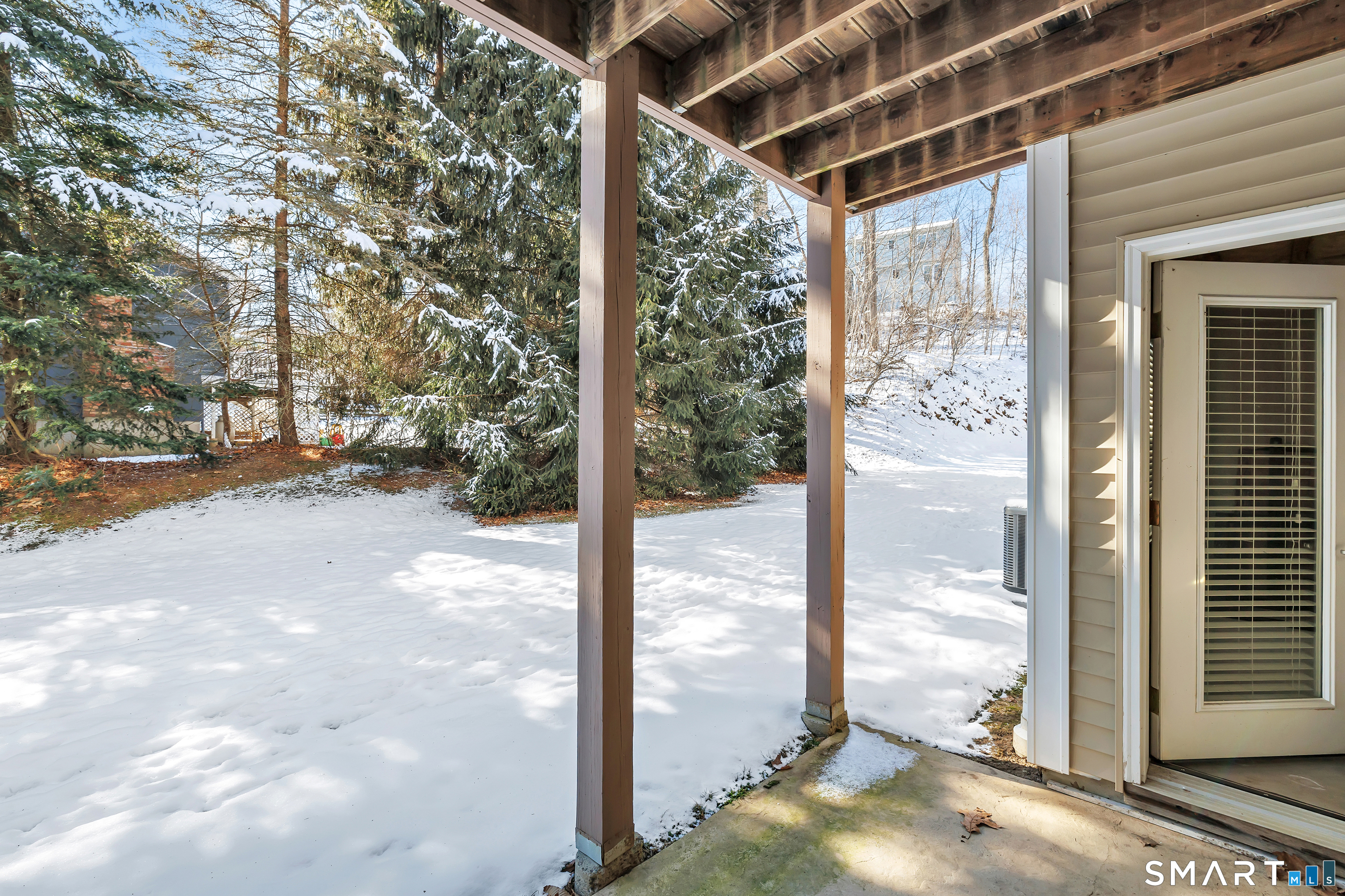 Photo 35 of 22 Ashwood Circle, Shelton, CT