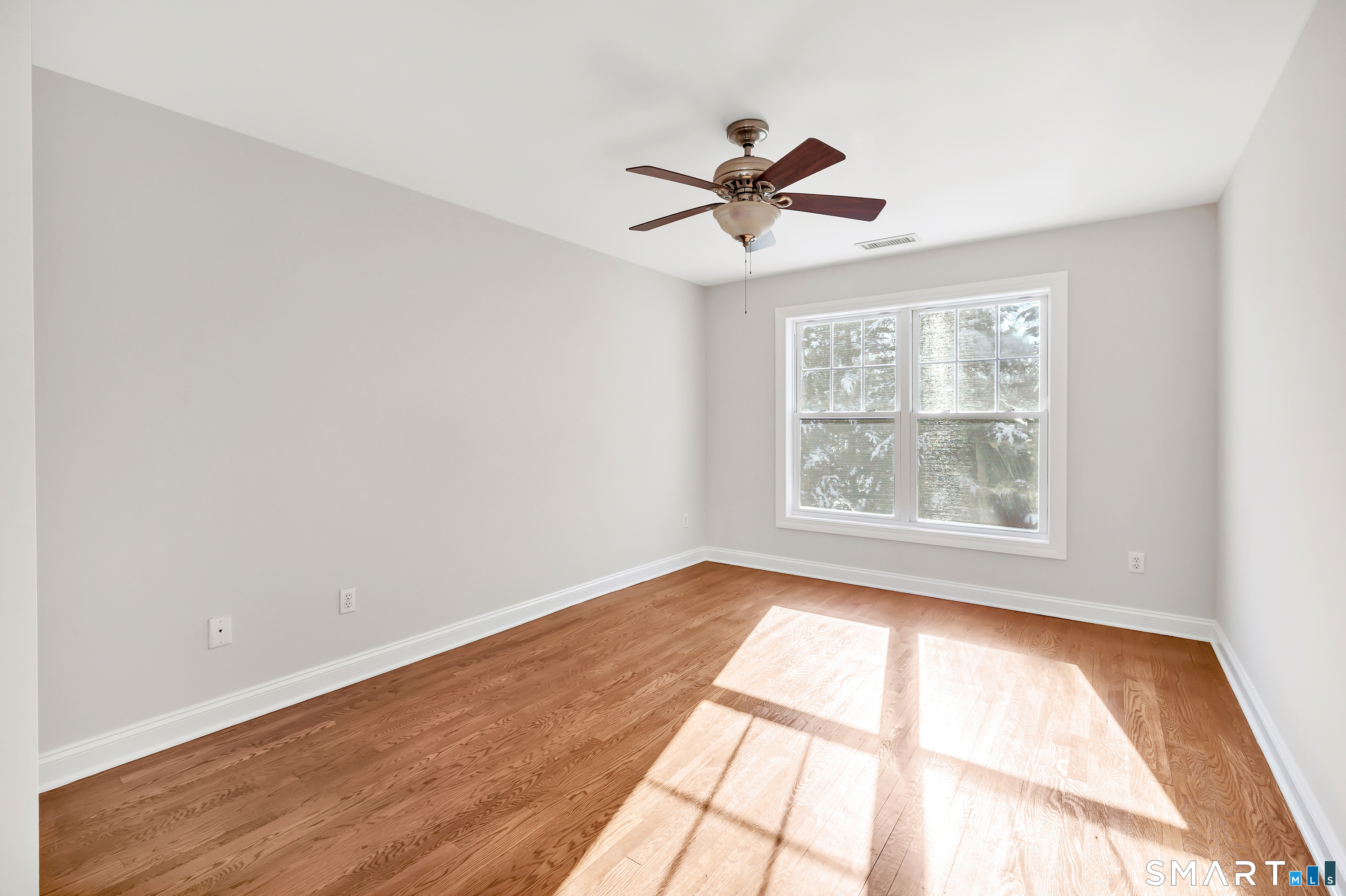 Photo 32 of 22 Ashwood Circle, Shelton, CT