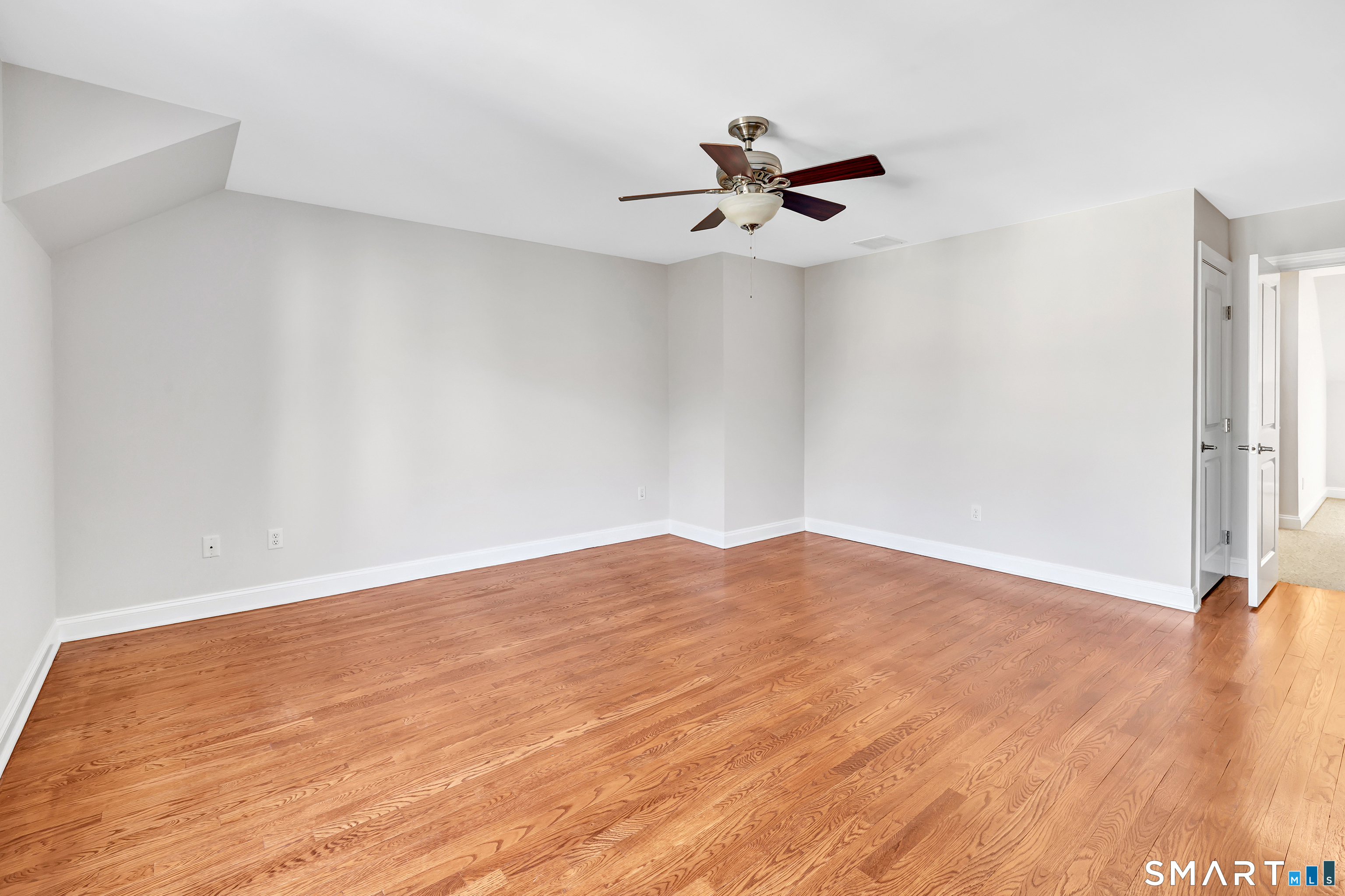 Photo 28 of 22 Ashwood Circle, Shelton, CT