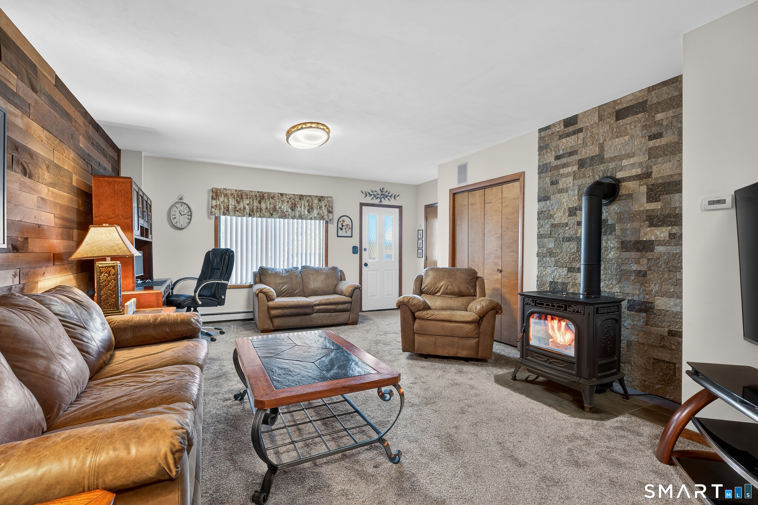 Photo 32 of 28 Oakcrest Road, Oxford, CT