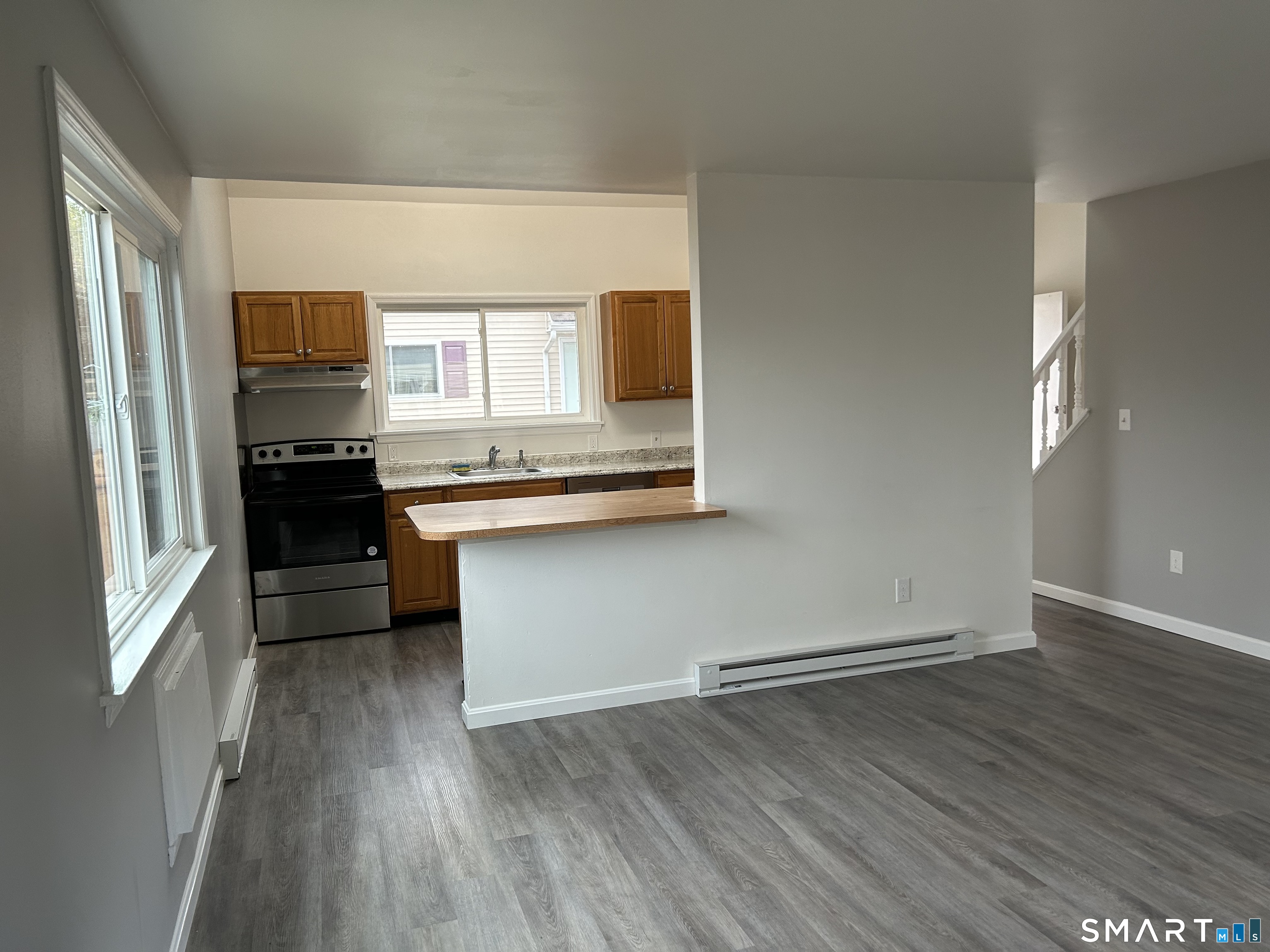 Photo 4 of 7 Linden Place, Danbury, CT